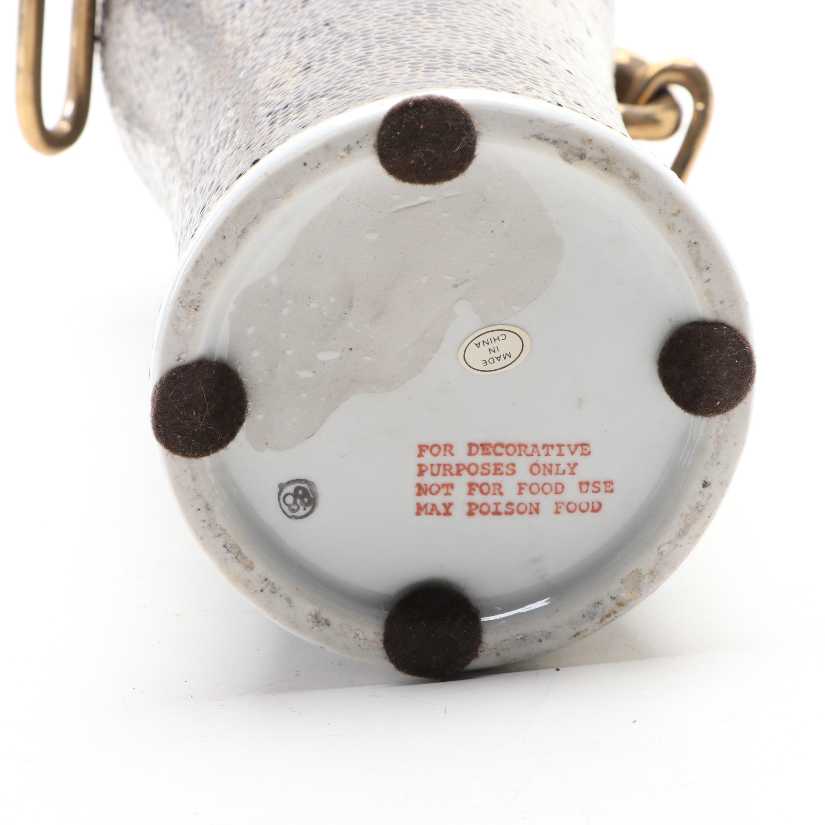 Zodax Porcelain Flower Diffuser with Textured Ceramic Vase and Wooden Box