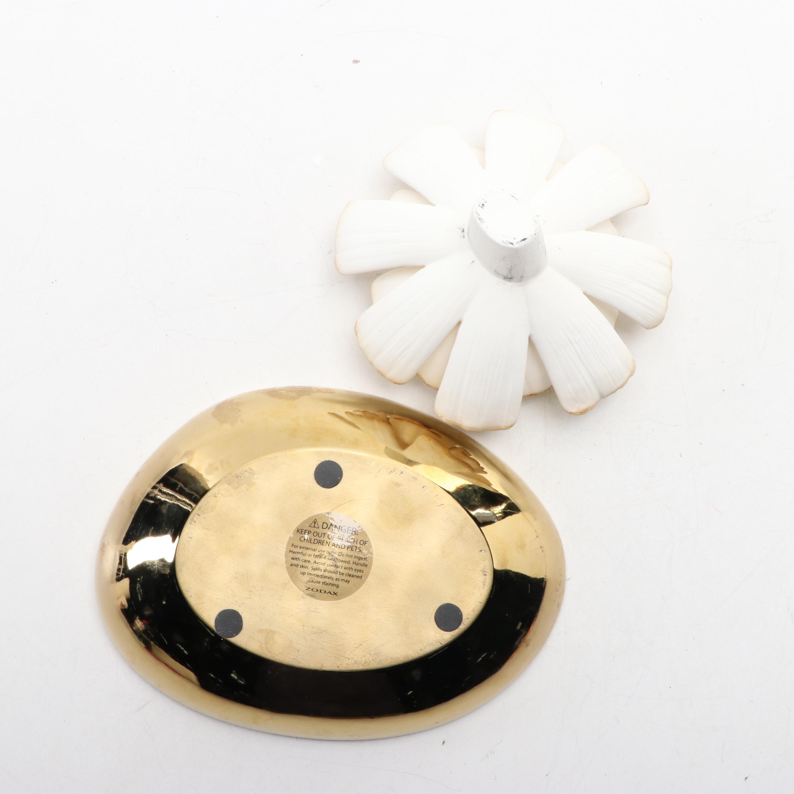 Zodax Porcelain Flower Diffuser with Textured Ceramic Vase and Wooden Box