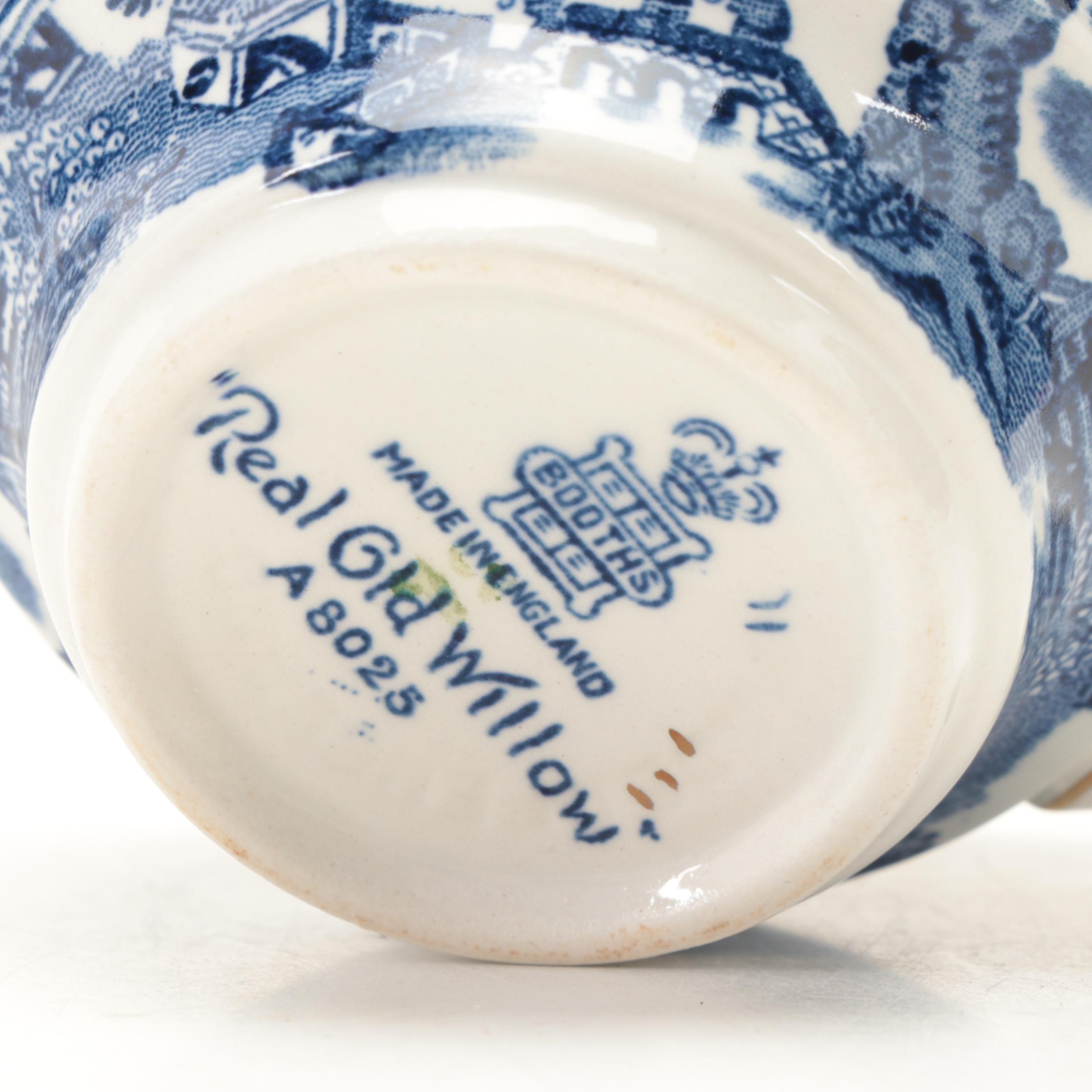 Booths "Real Old Willow" Ceramic Teacups, Saucers, and More, Mid to Late 20th C.