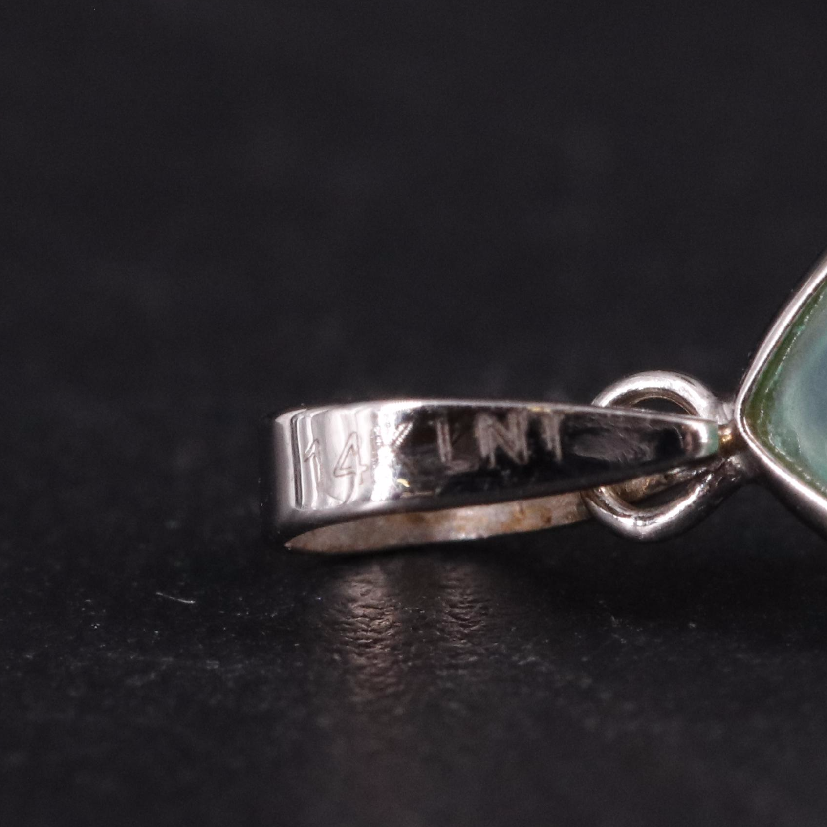 14K Chrysoprase Pendant