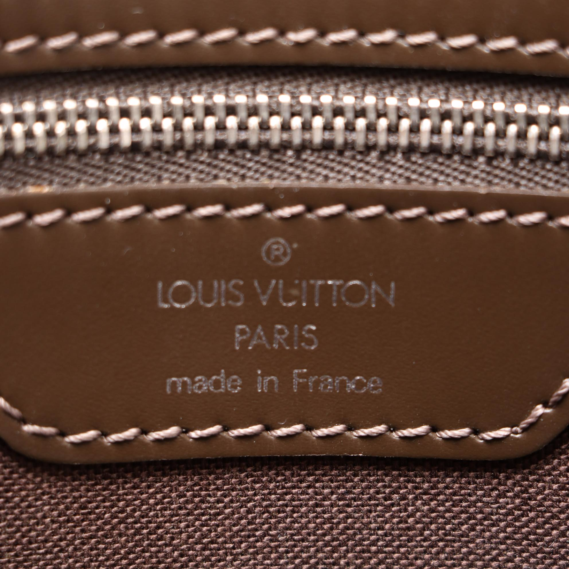 Louis Vuitton Yaranga Porte Appareil Bag in Taïga and Smooth Leather with Box