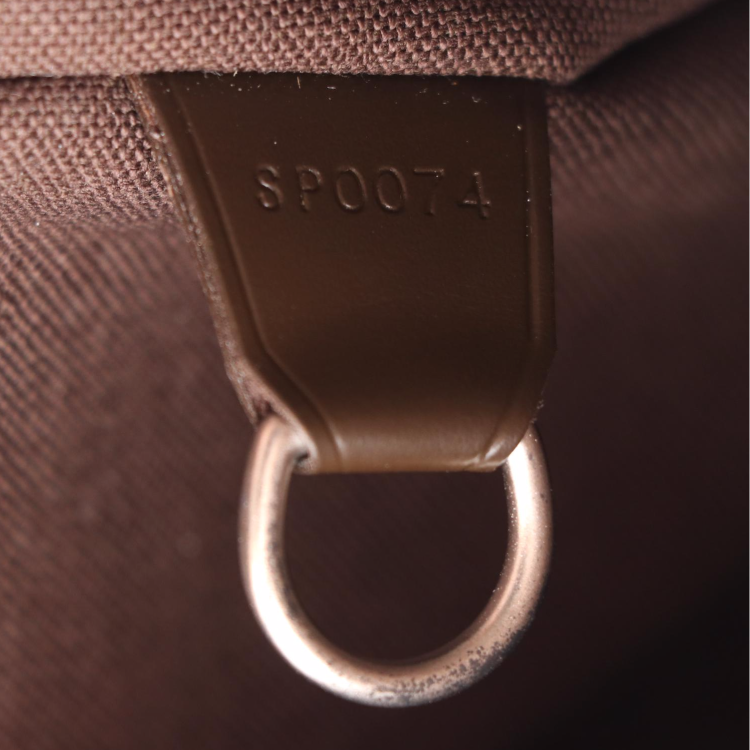 Louis Vuitton Yaranga Porte Appareil Bag in Taïga and Smooth Leather with Box