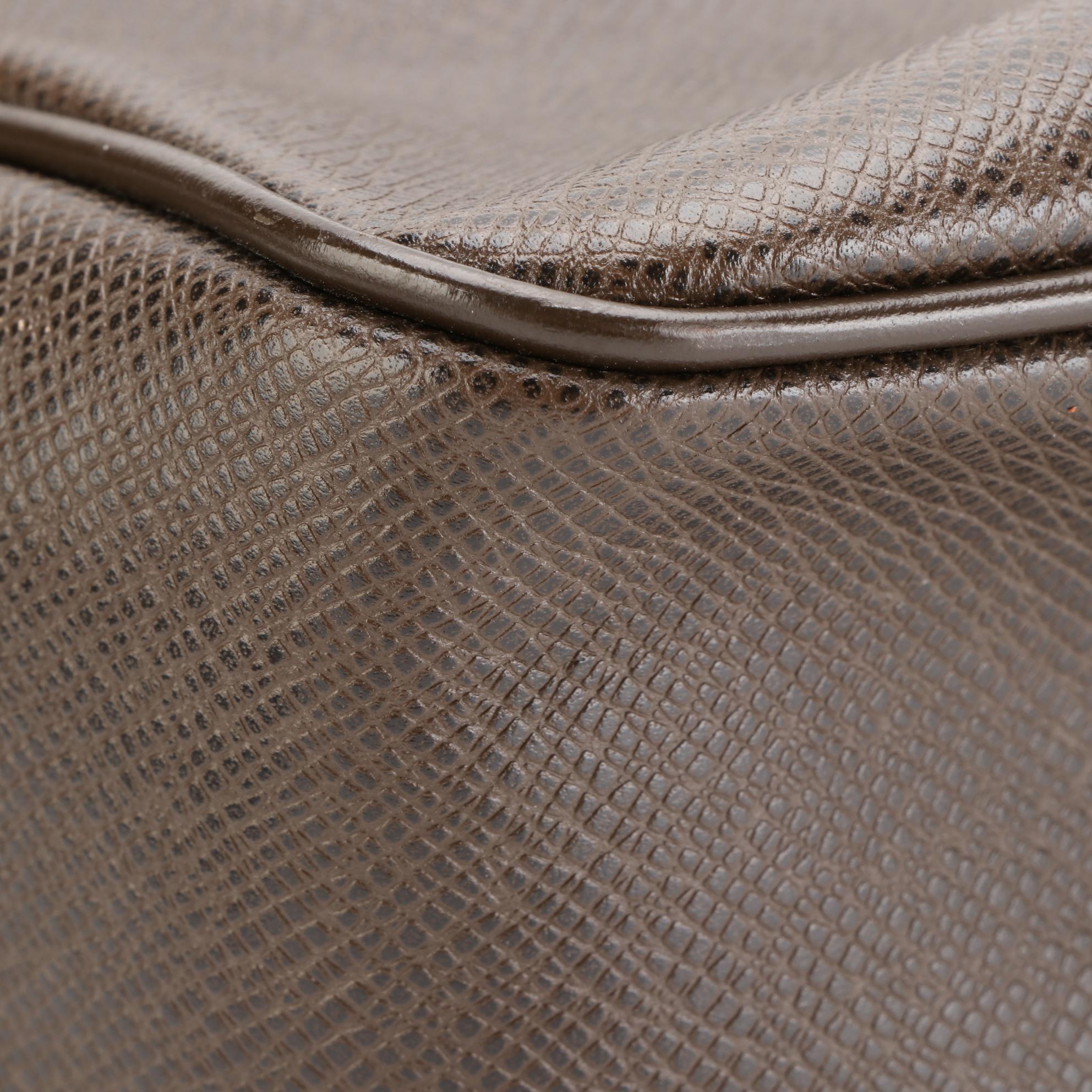 Louis Vuitton Yaranga Porte Appareil Bag in Taïga and Smooth Leather with Box