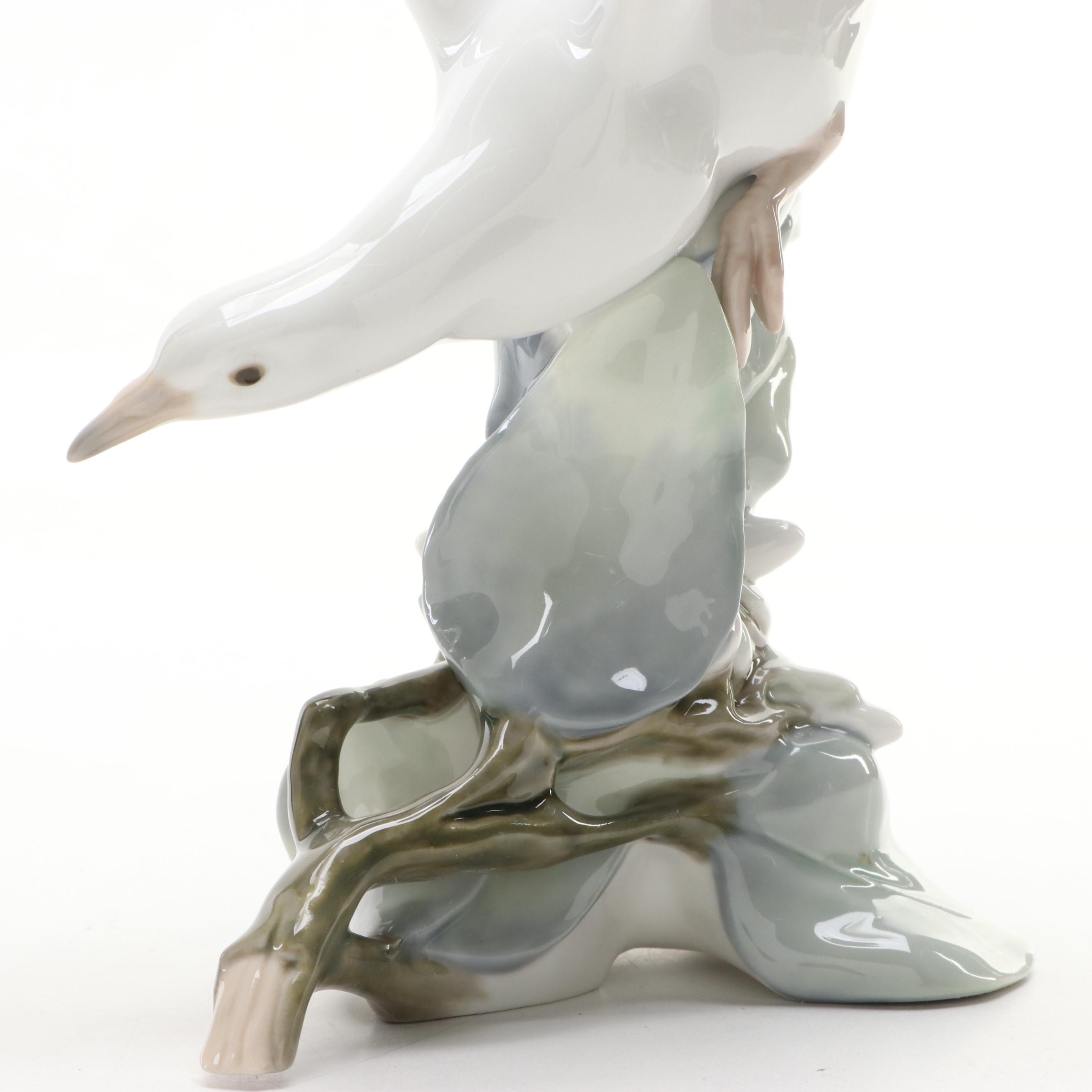 Lladró "Turtle Dove" and Nao by Lladró "Goose" Porcelain Figurines