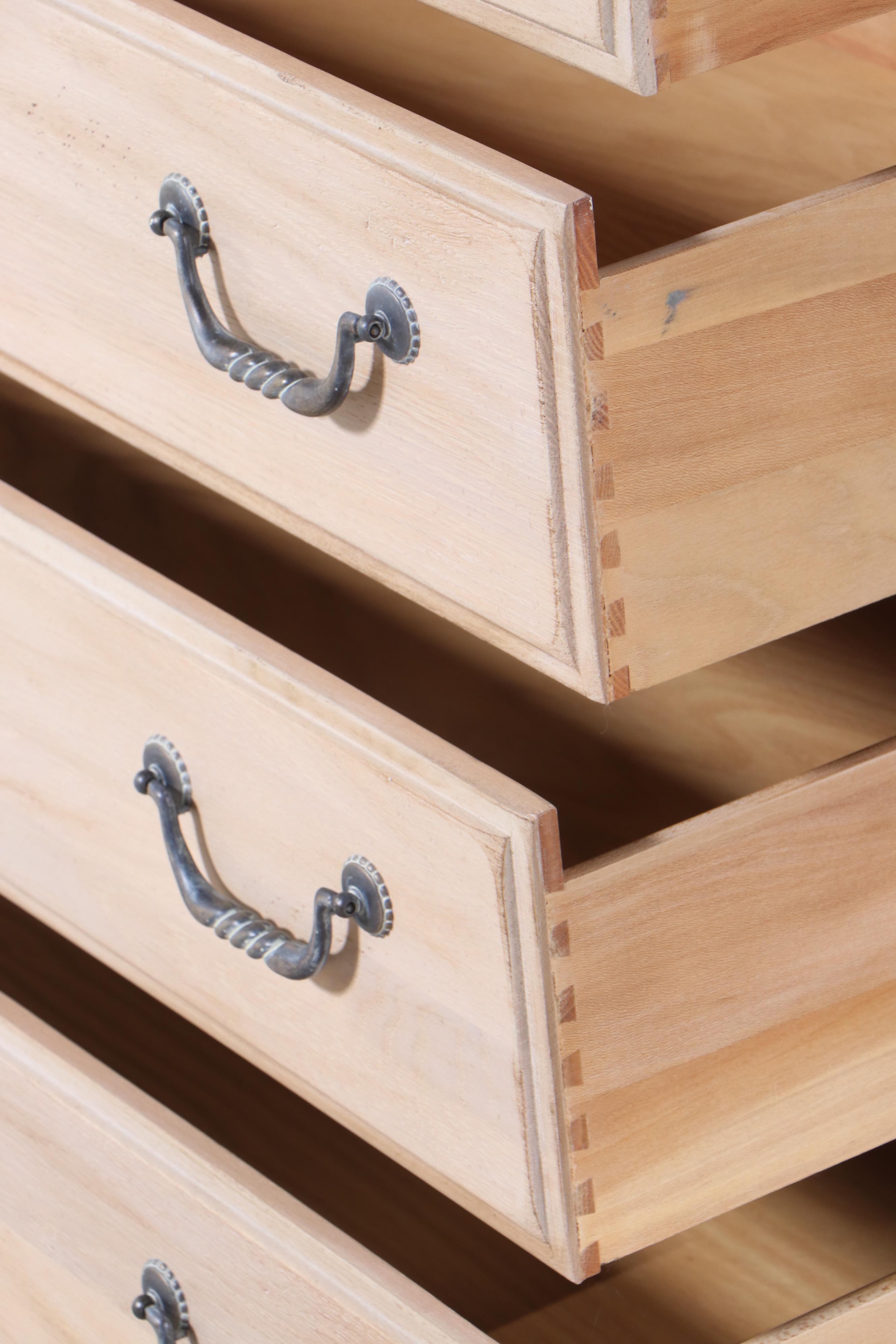 Lexington Furniture Cerused Oak Eleven-Drawer Chest, Late 20th Century