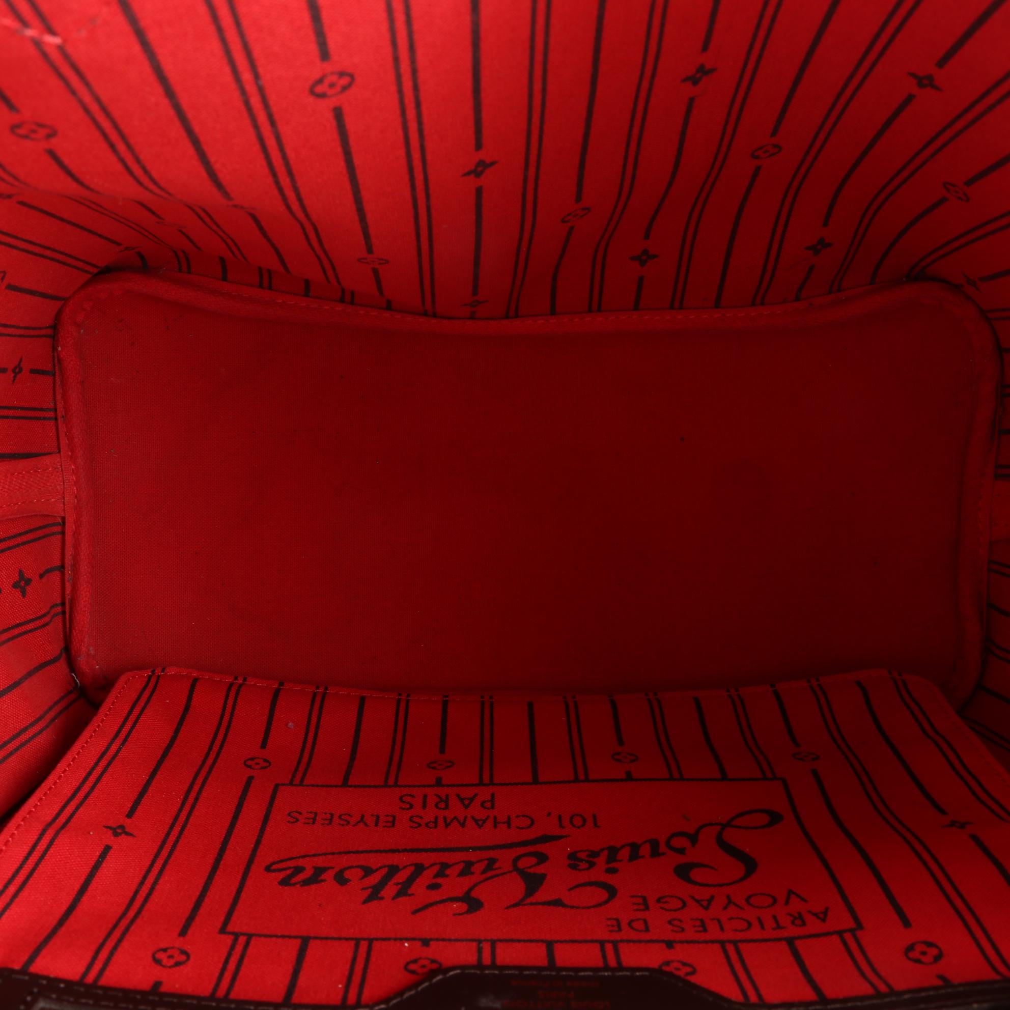 Louis Vuitton Neverfull MM in Damier Ebene Canvas