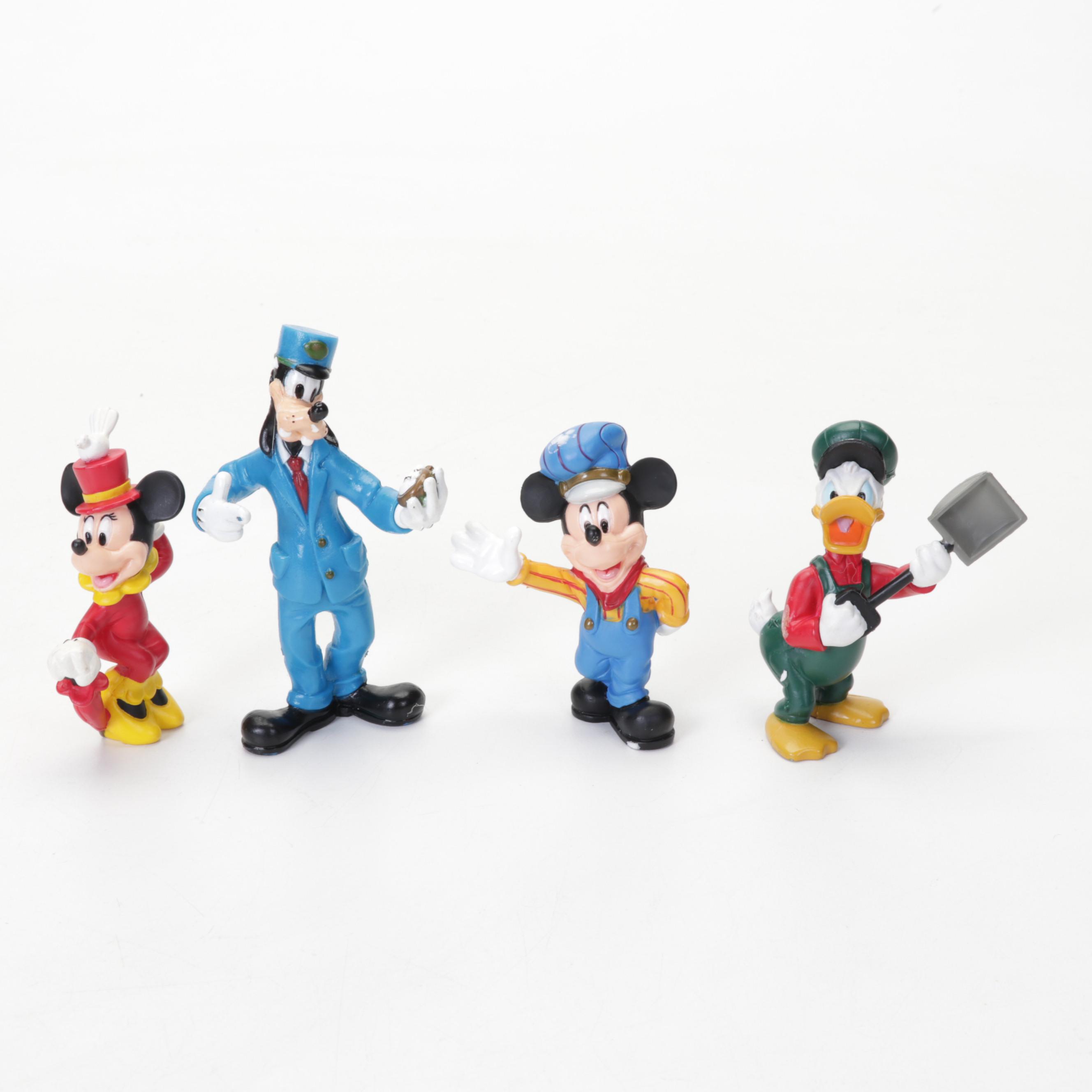 Walt Disney World Battery Operated Train Set with Disney Character Figurines