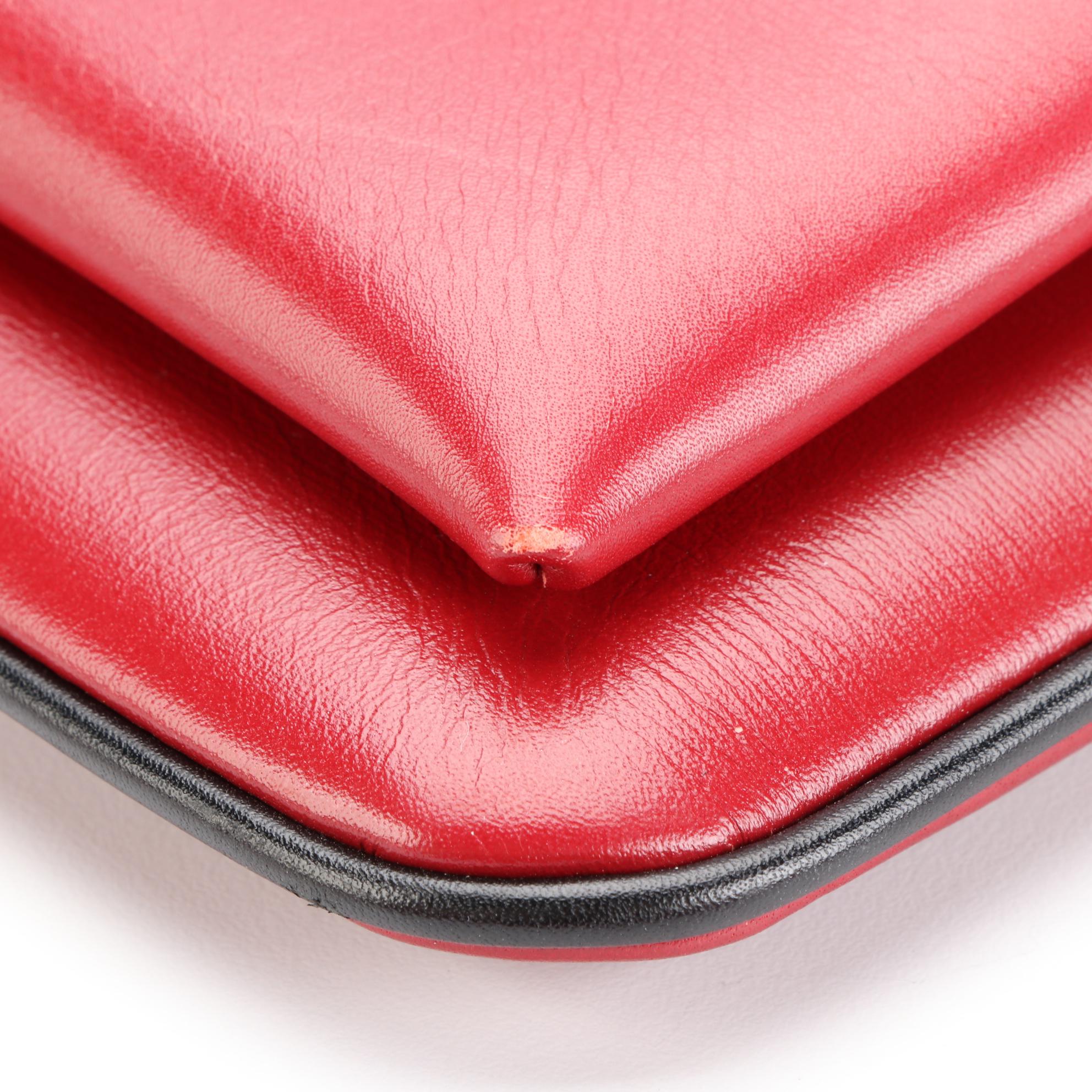 Gucci Arli Small Flap Shoulder Bag in Calfskin Leather