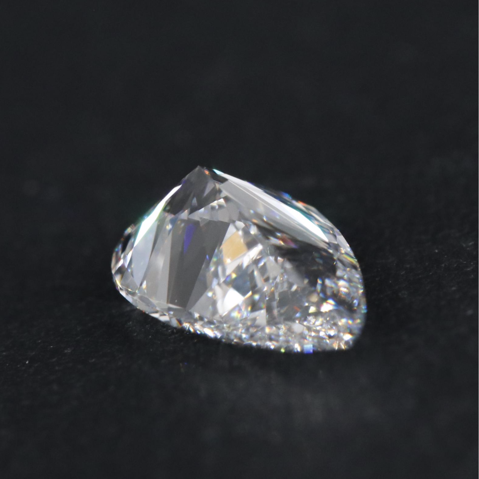 Loose 0.65 CT Lab Grown Diamond with IGI Report