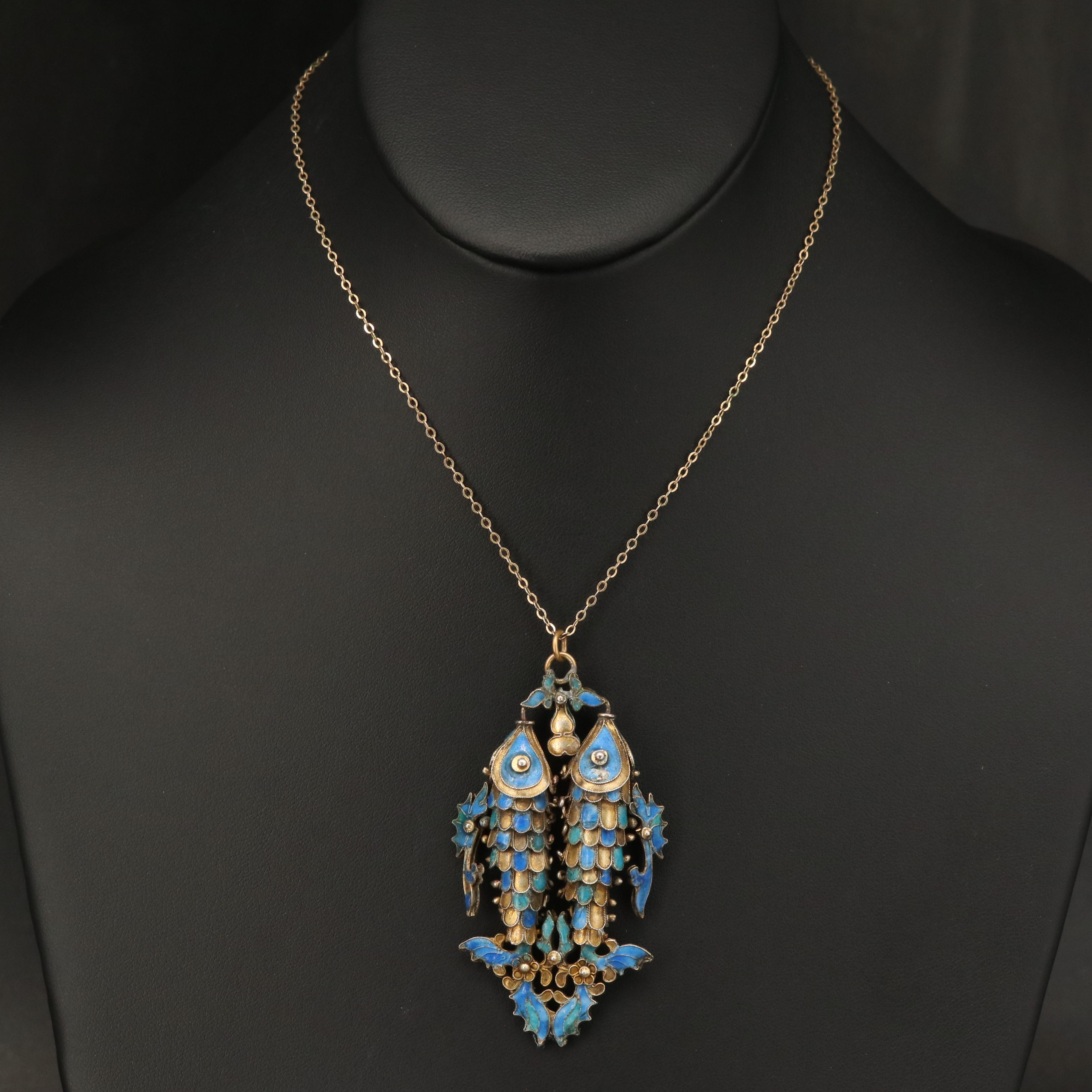 Vintage Articulated Enamel Fish Pendant Necklace