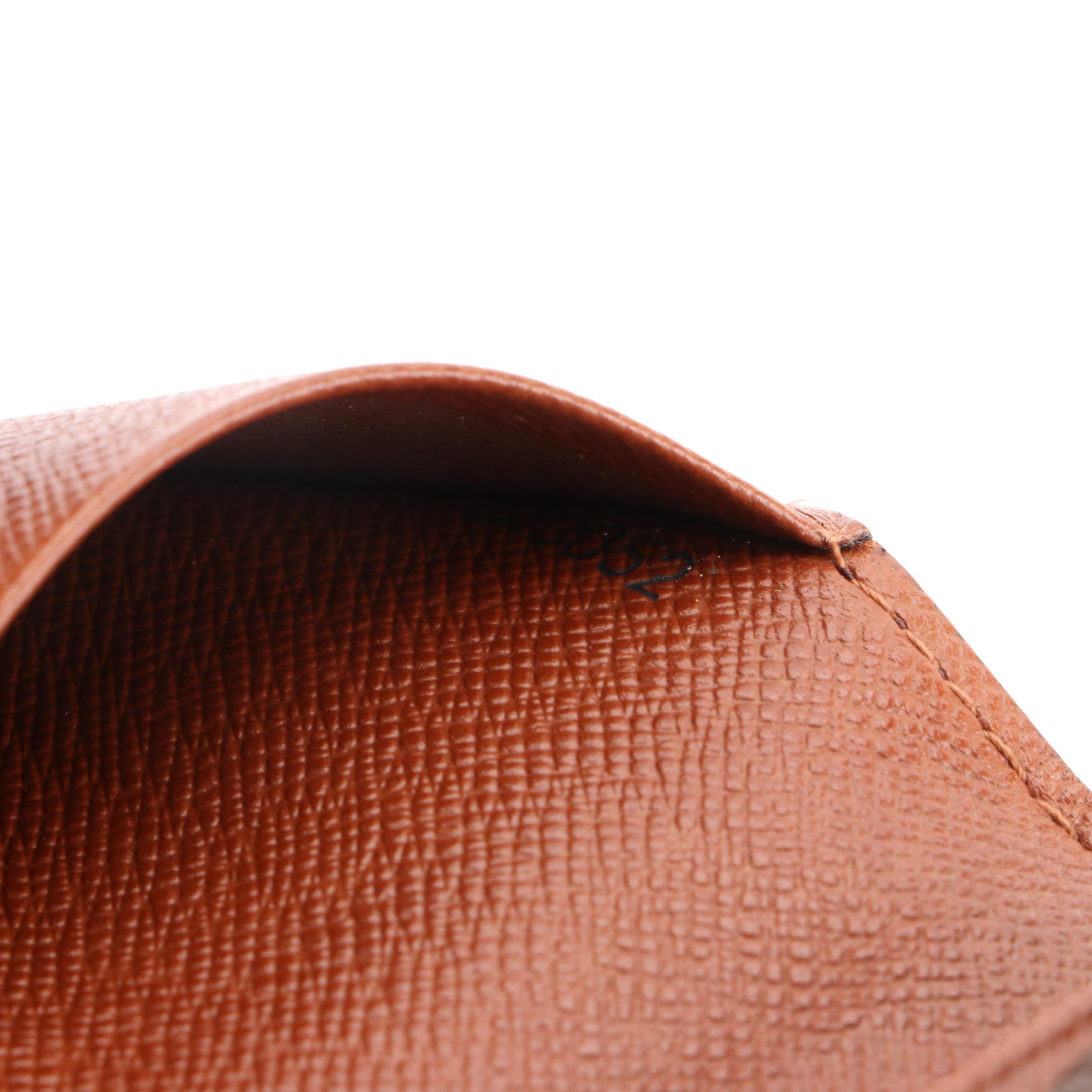 Louis Vuitton Card Case in Monogram Canvas