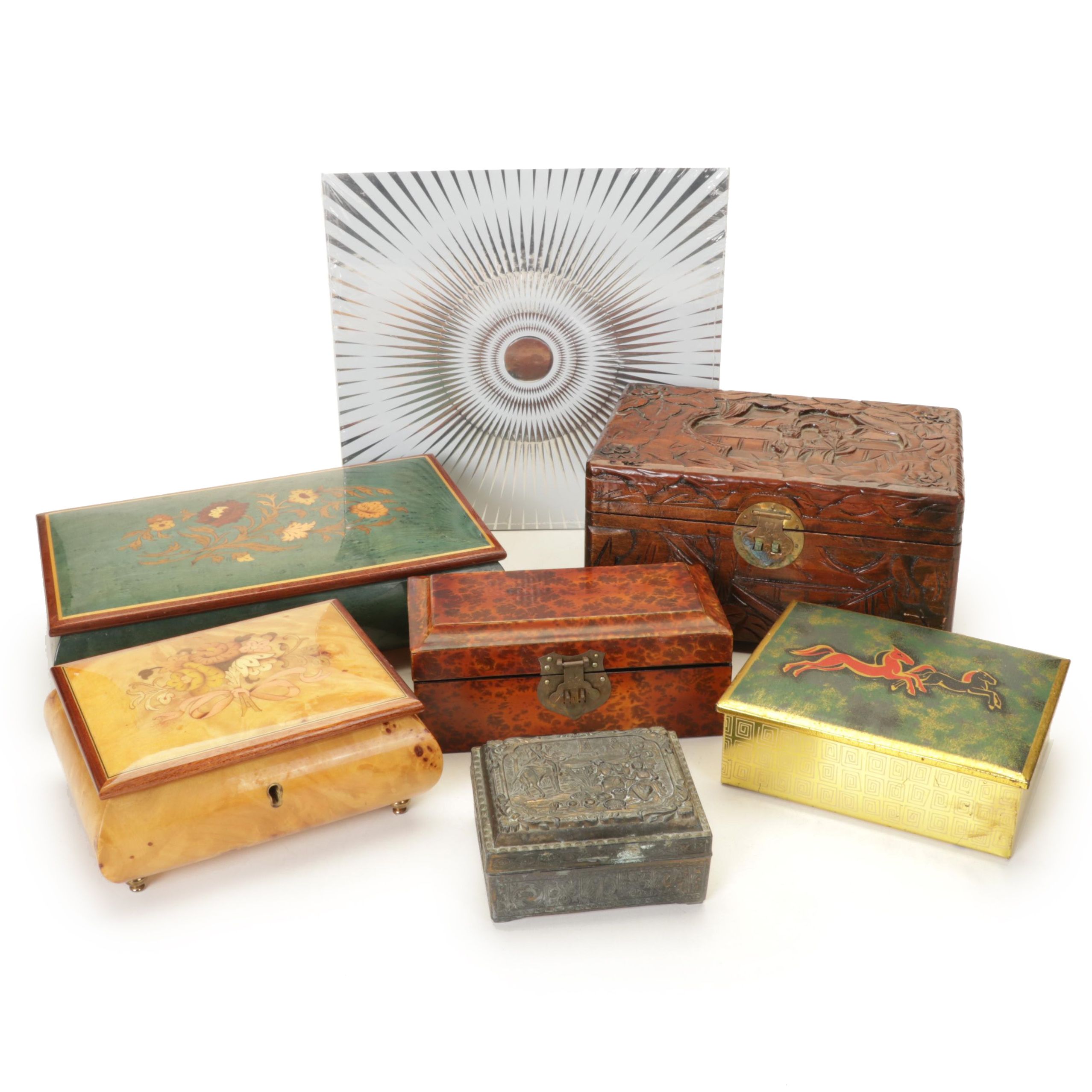 "Glittering World" Navajo Jewelry of the Yazzie Family with Decorative Boxes