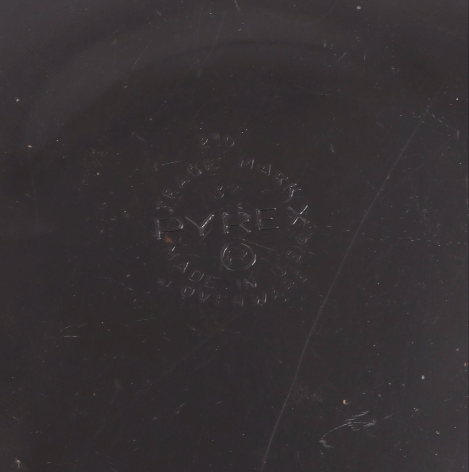 Pyrex Glass Pie Plates, Late 20th Century