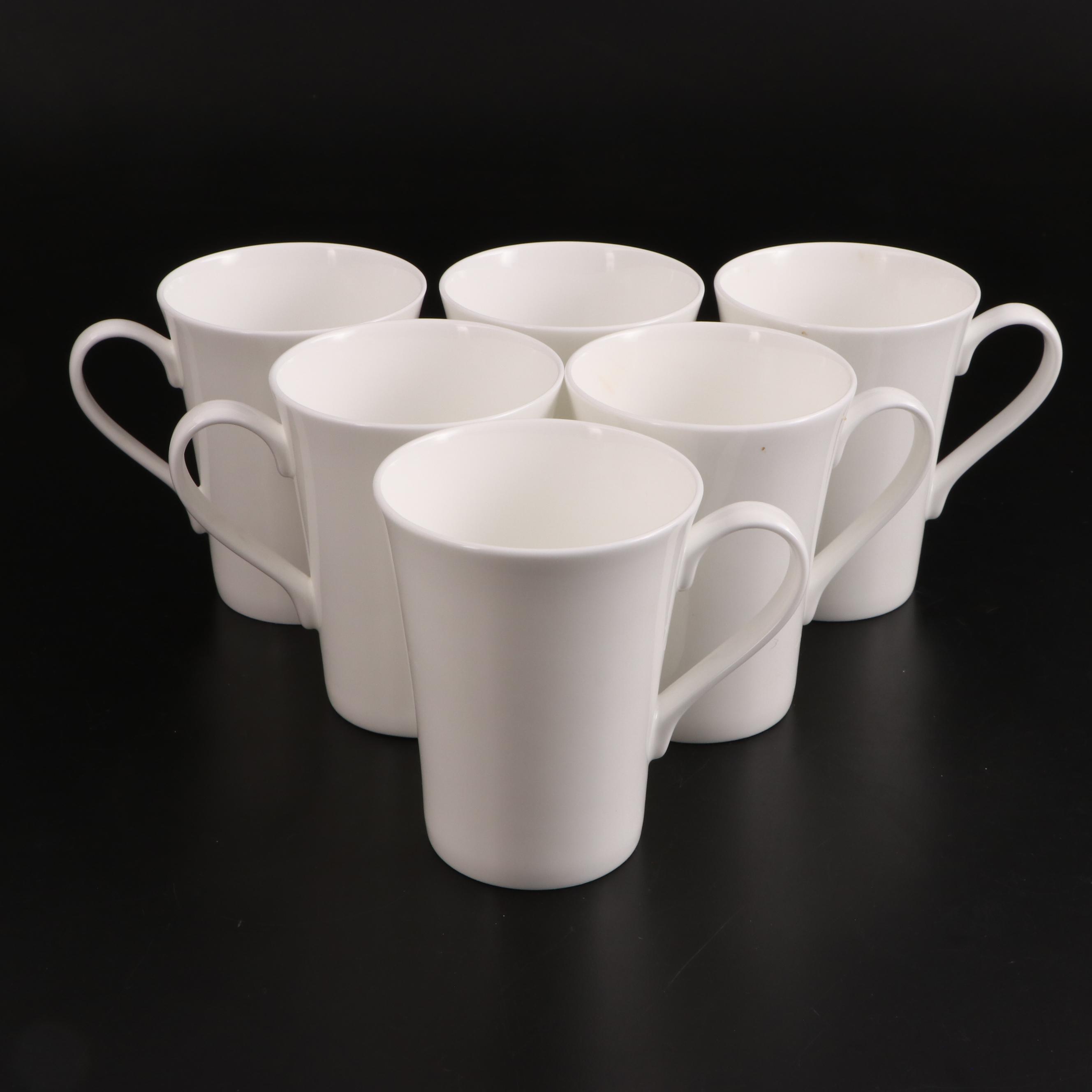 De'Longhi Percolator with Apple Peeler, Teapot, and Other Tableware