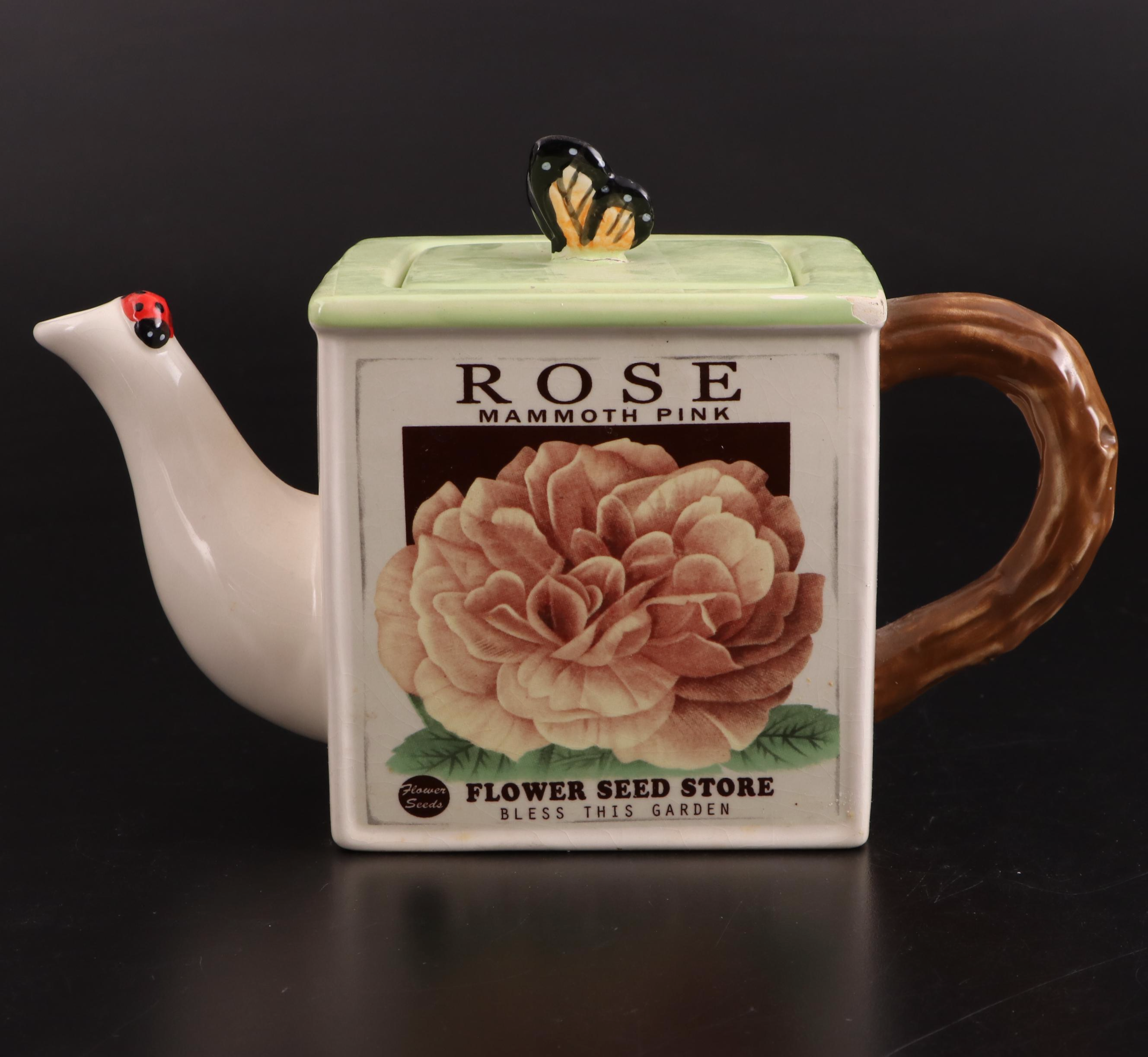 De'Longhi Percolator with Apple Peeler, Teapot, and Other Tableware