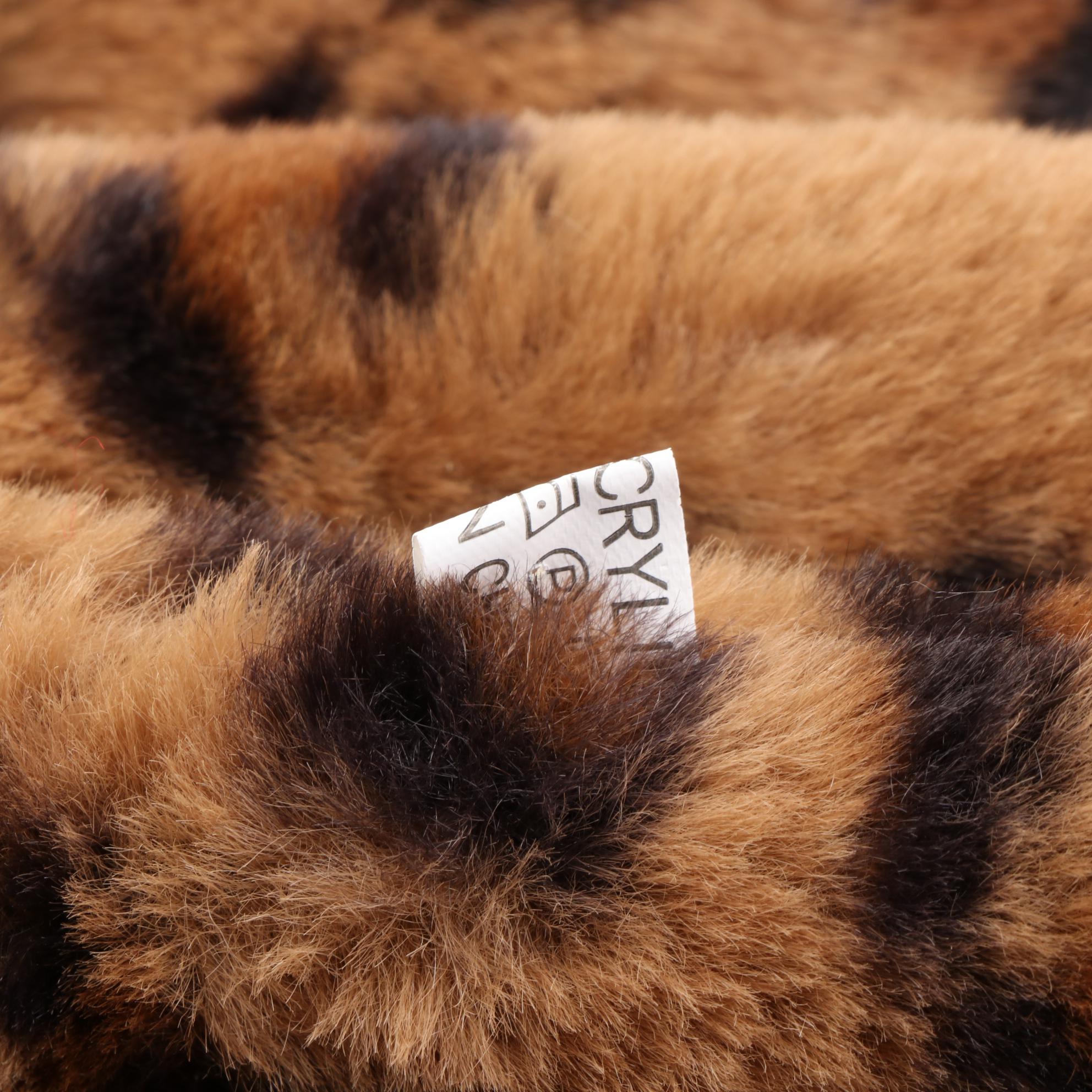 Houndstooth Check Scarf and Tuck-in Faux Fur Scarves in Solid and Leopard Print