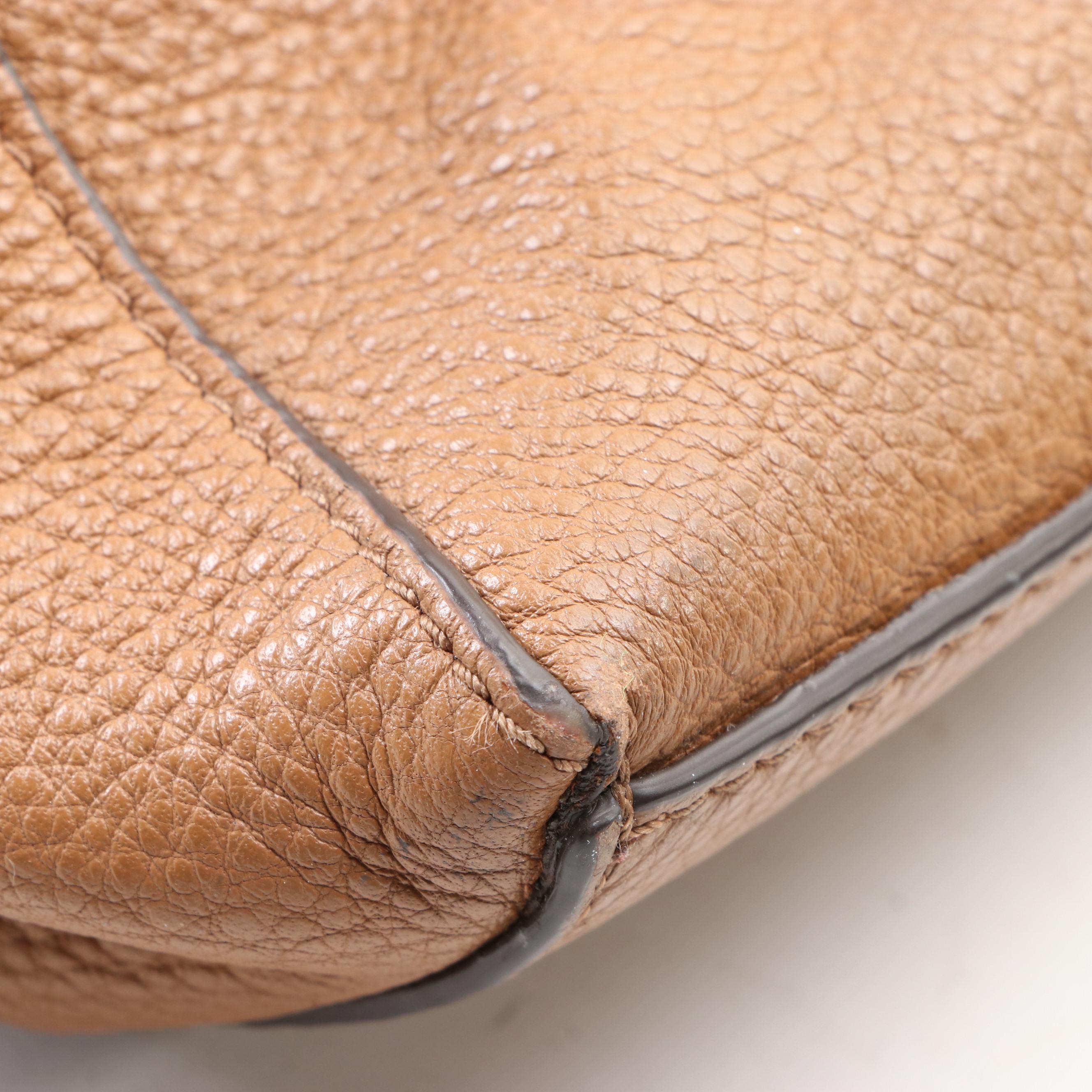 Tory Burch Shoulder Bag in Grained Leather