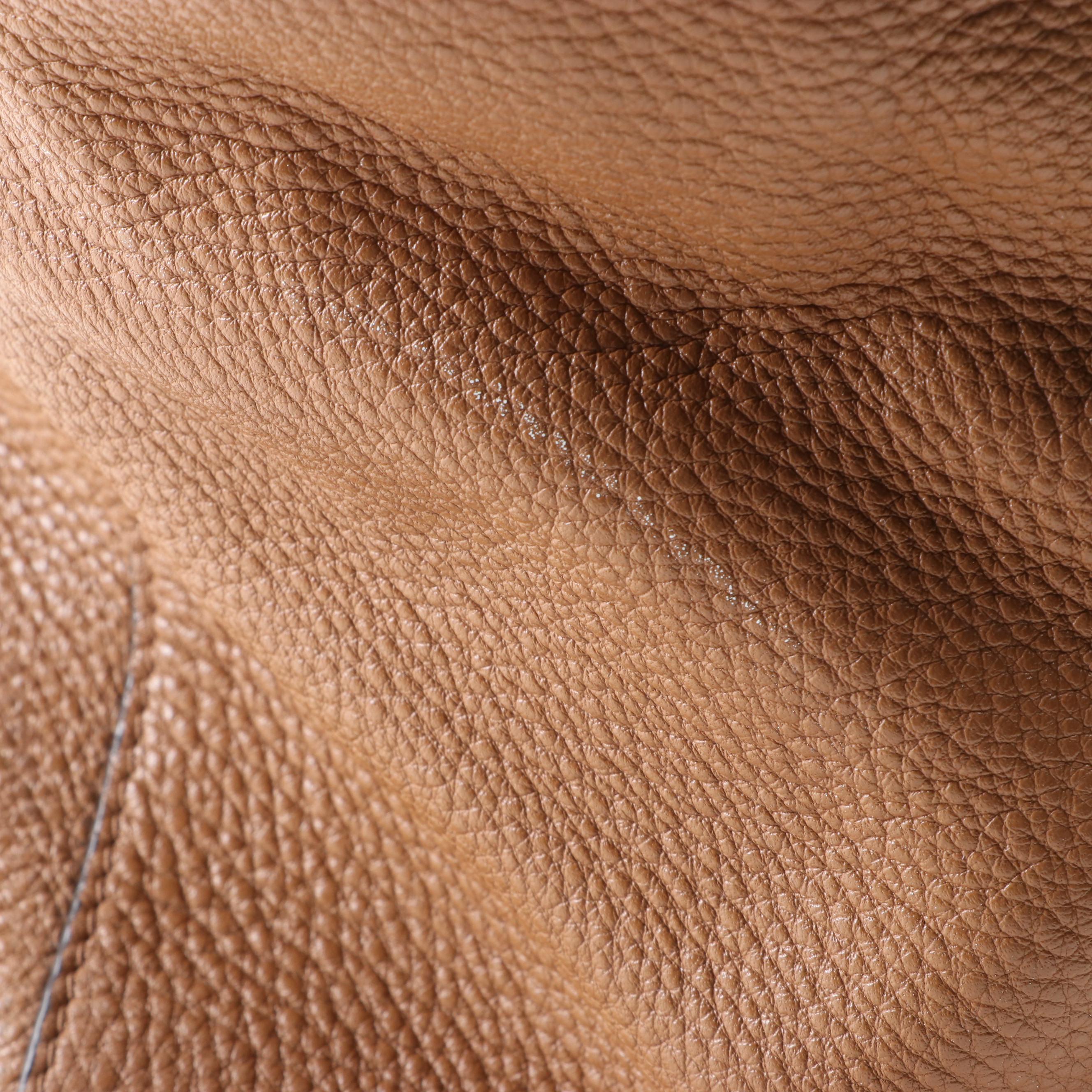 Tory Burch Shoulder Bag in Grained Leather