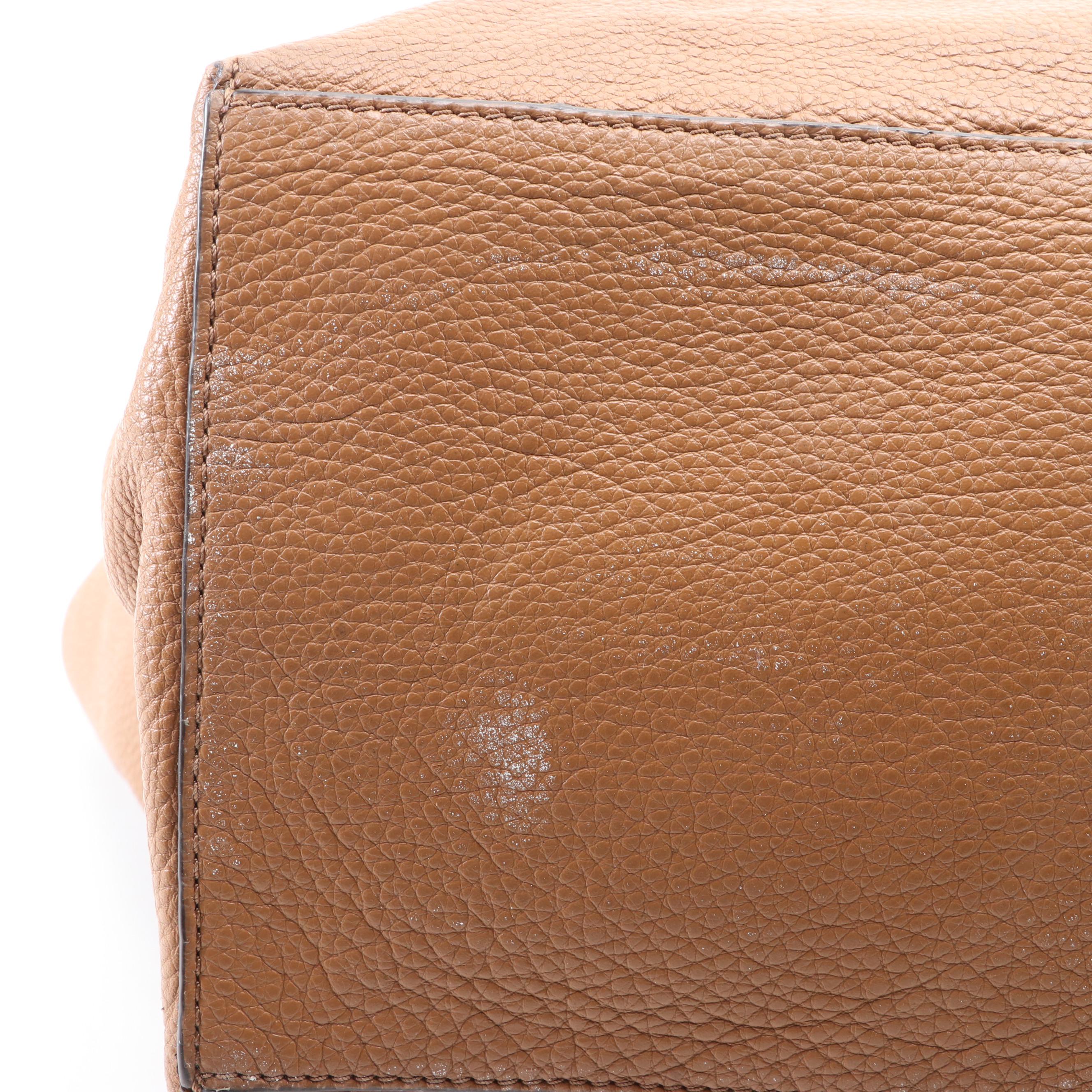 Tory Burch Shoulder Bag in Grained Leather