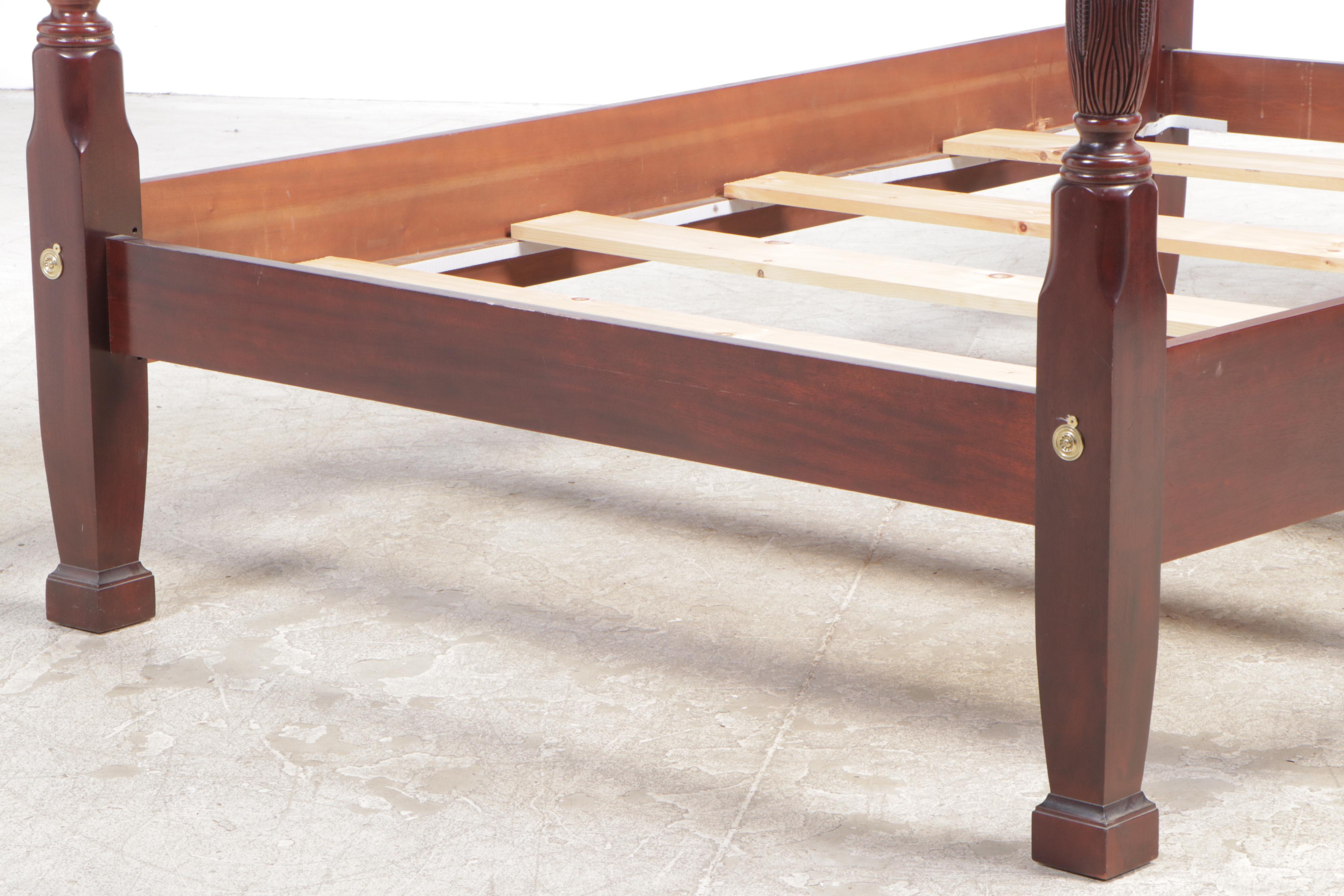 Thomasville Federal Style Mahogany Queen Size Four-Post Bed Frame