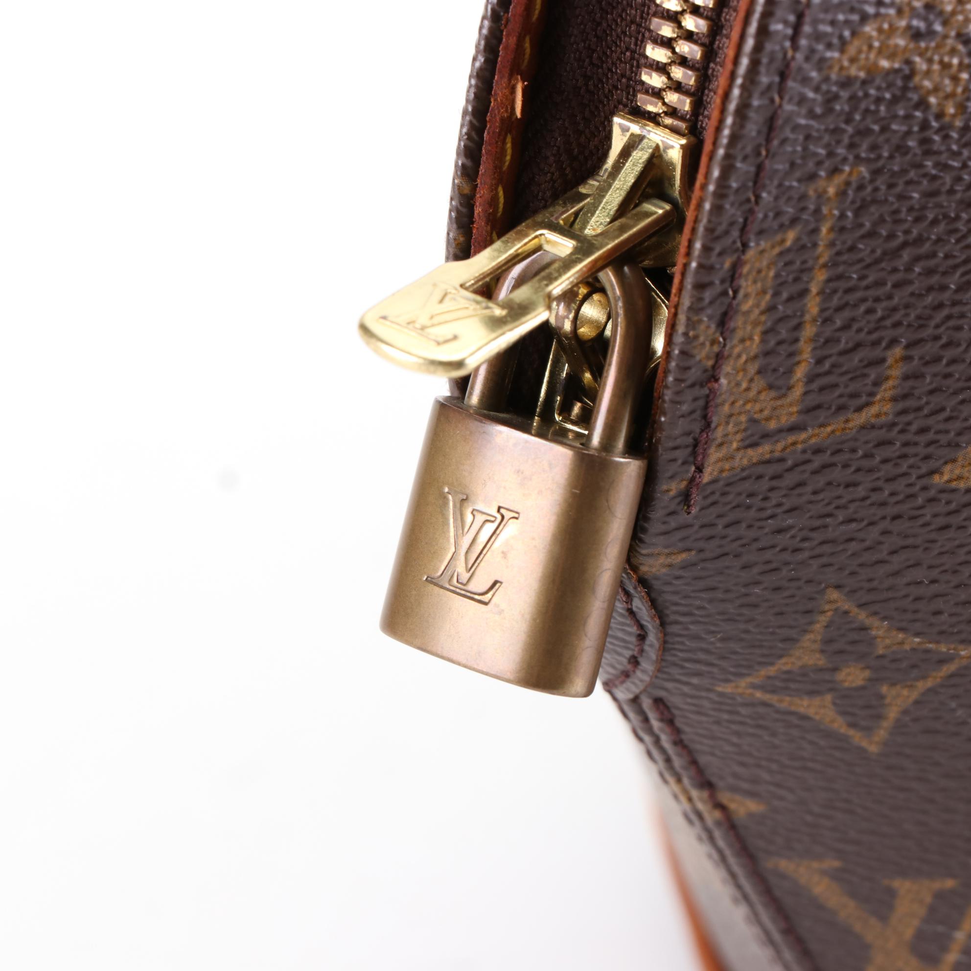 Louis Vuitton Ellipse MM in Monogram Canvas and Vachetta Leather