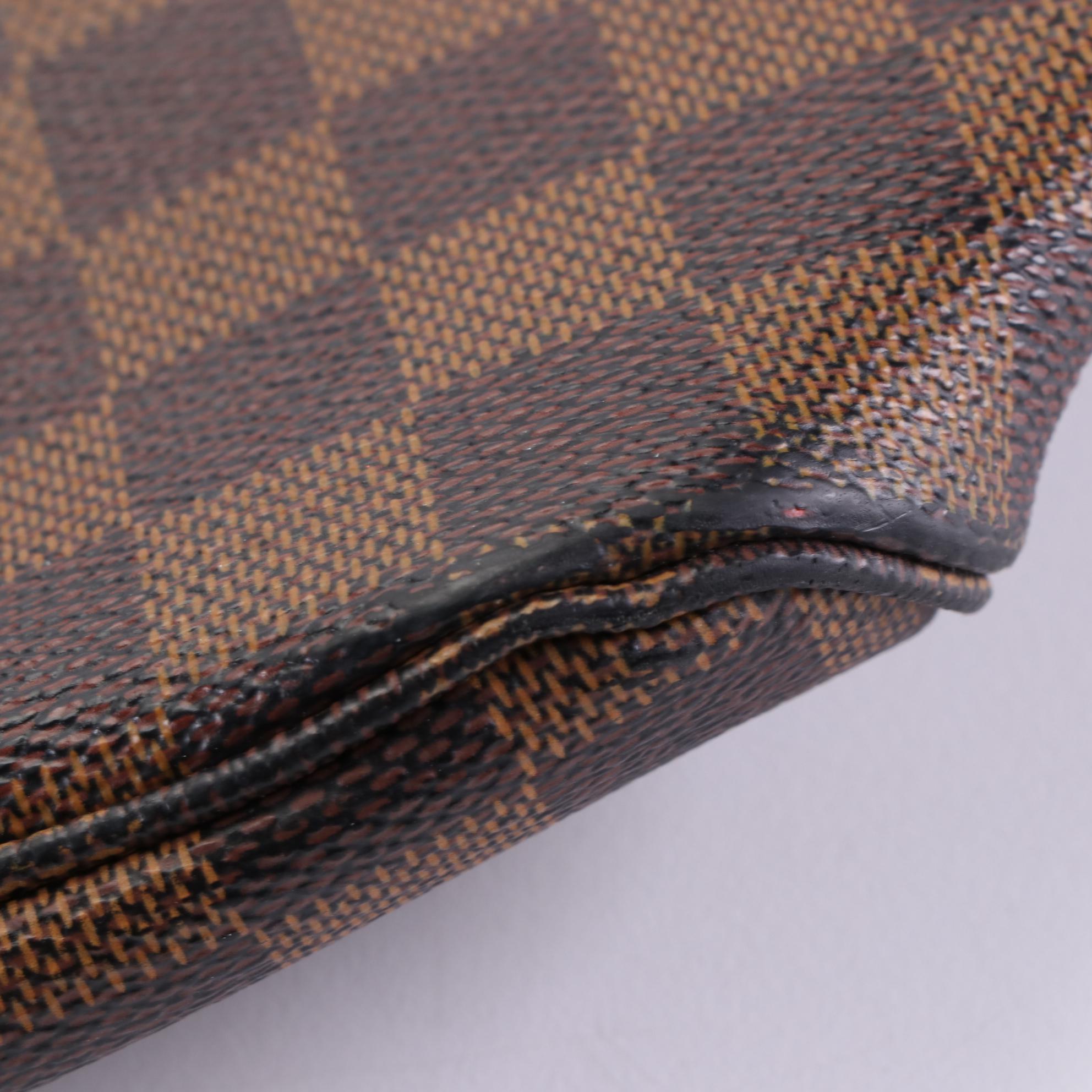Louis Vuitton Neverfull GM Tote in Damier Ebene Canvas and Leather
