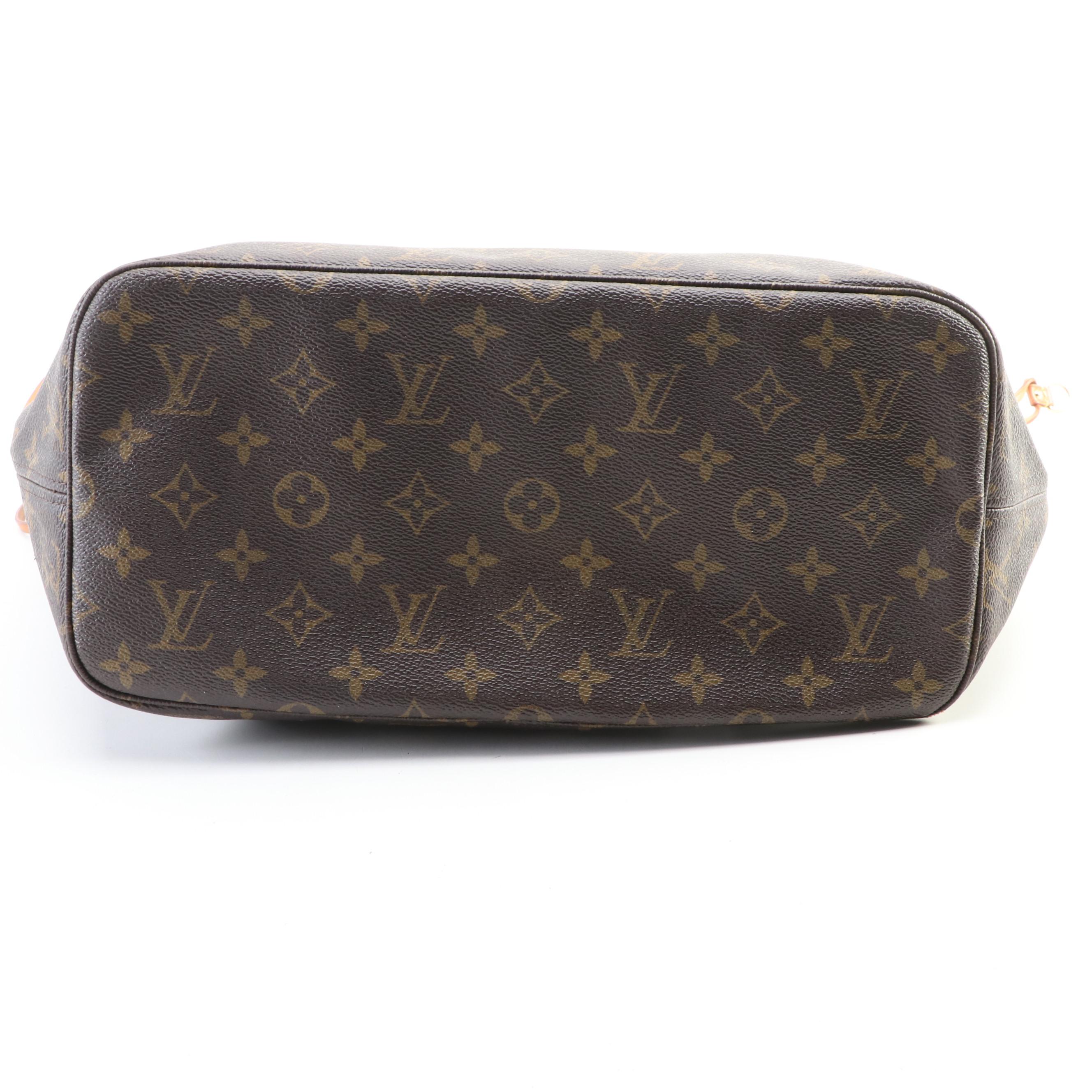 Louis Vuitton Neverfull MM in Monogram Canvas