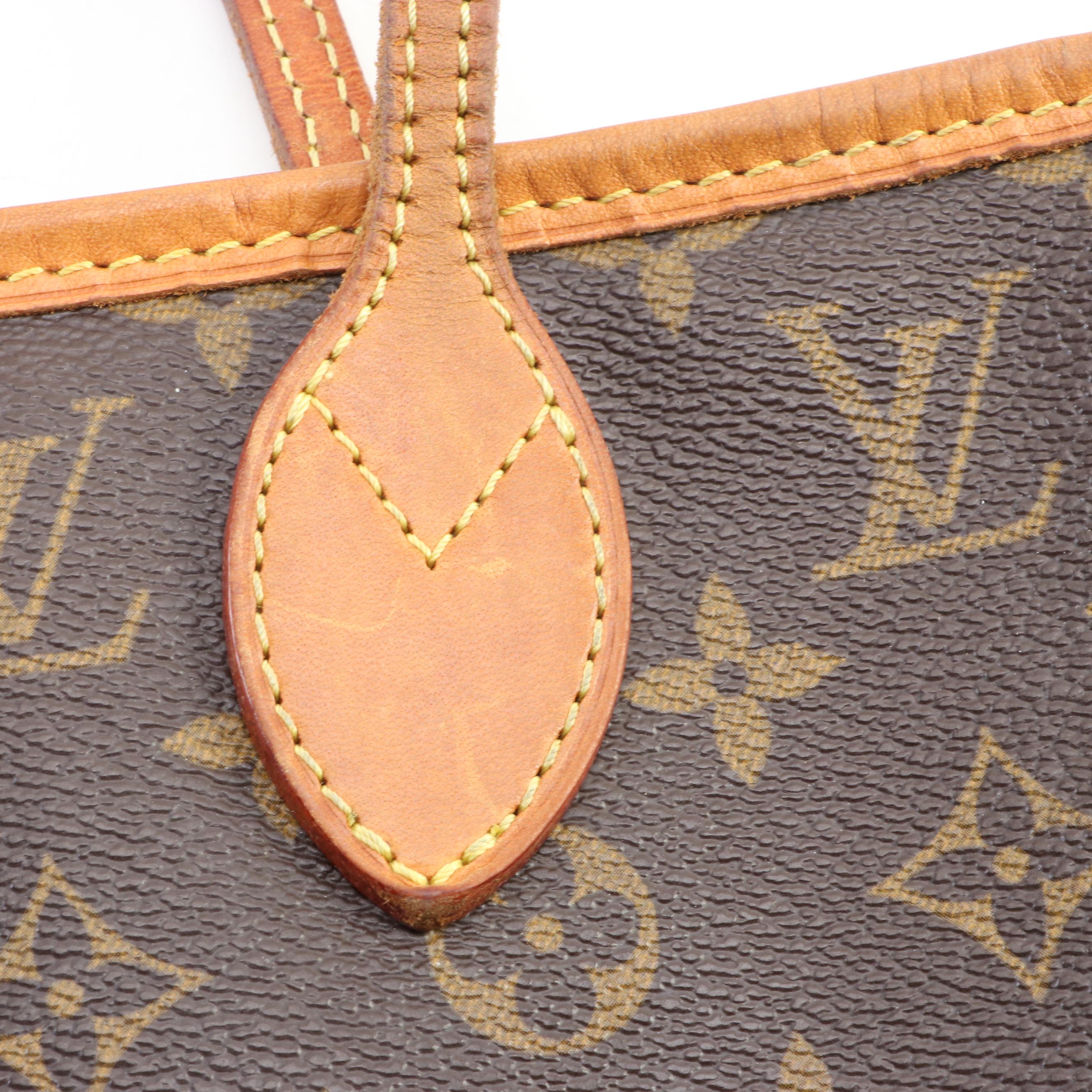Louis Vuitton Neverfull MM in Monogram Canvas