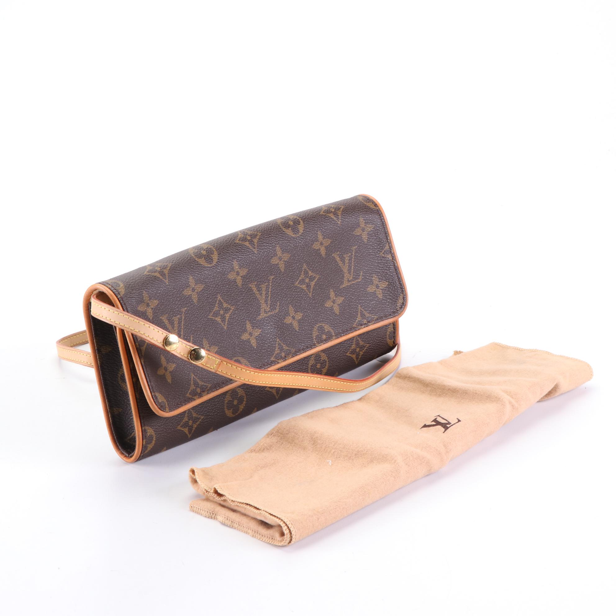 Louis Vuitton Twin Pochette in Monogram Canvas