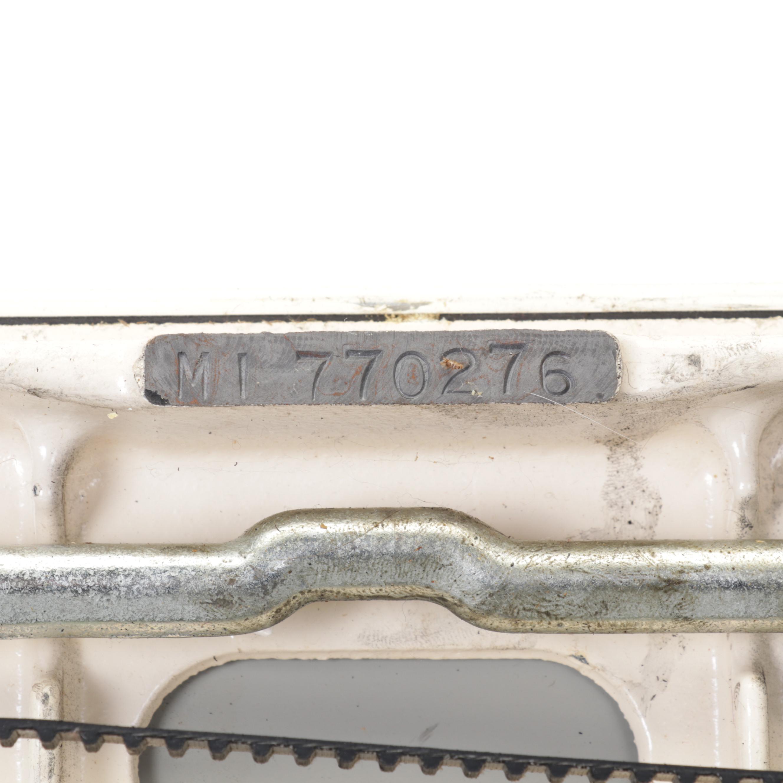 Singer "Fashion Mate 360" Portable Sewing Machine, Mid to Late 20th Century