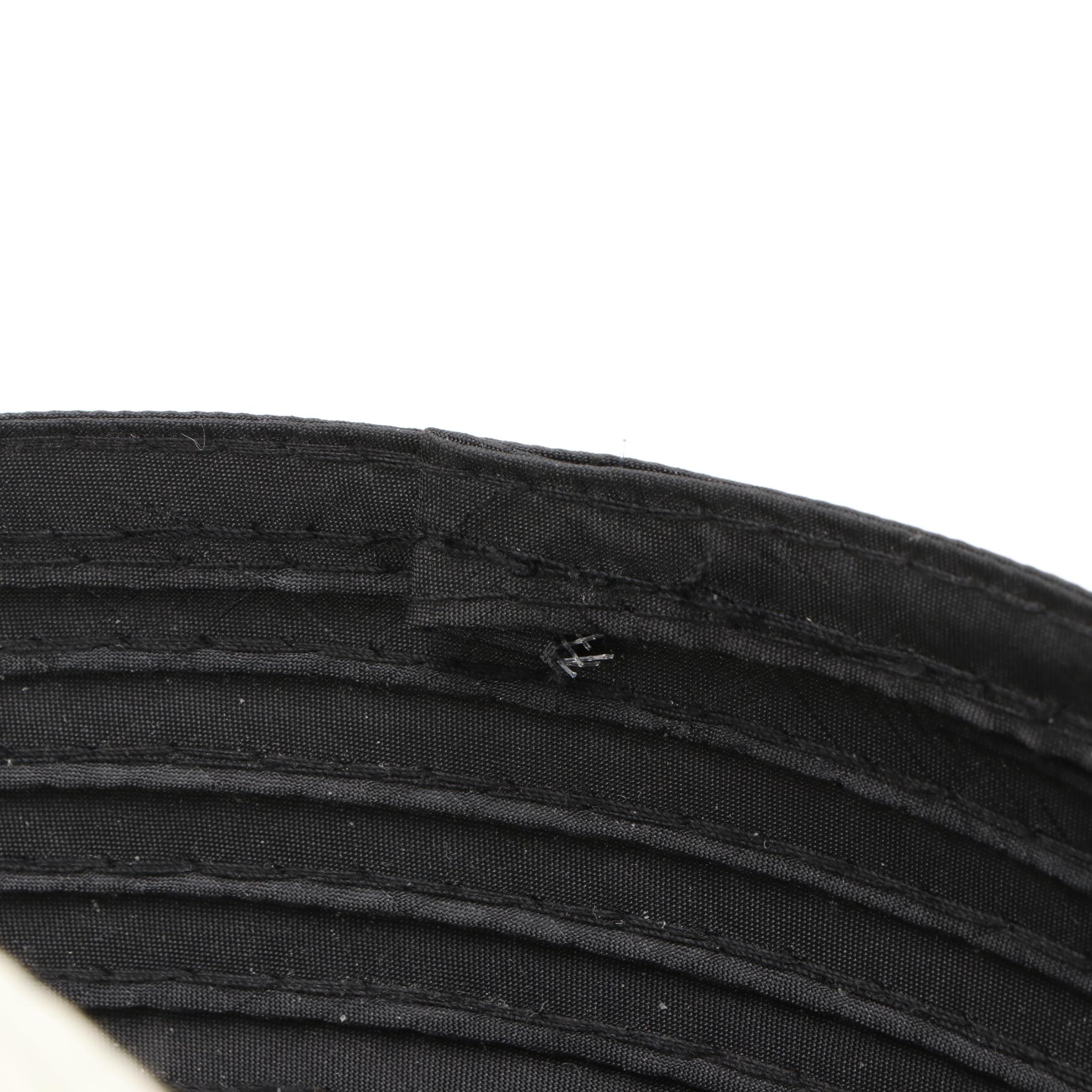 Giovannio Wide Brim Hat in Off White and Black