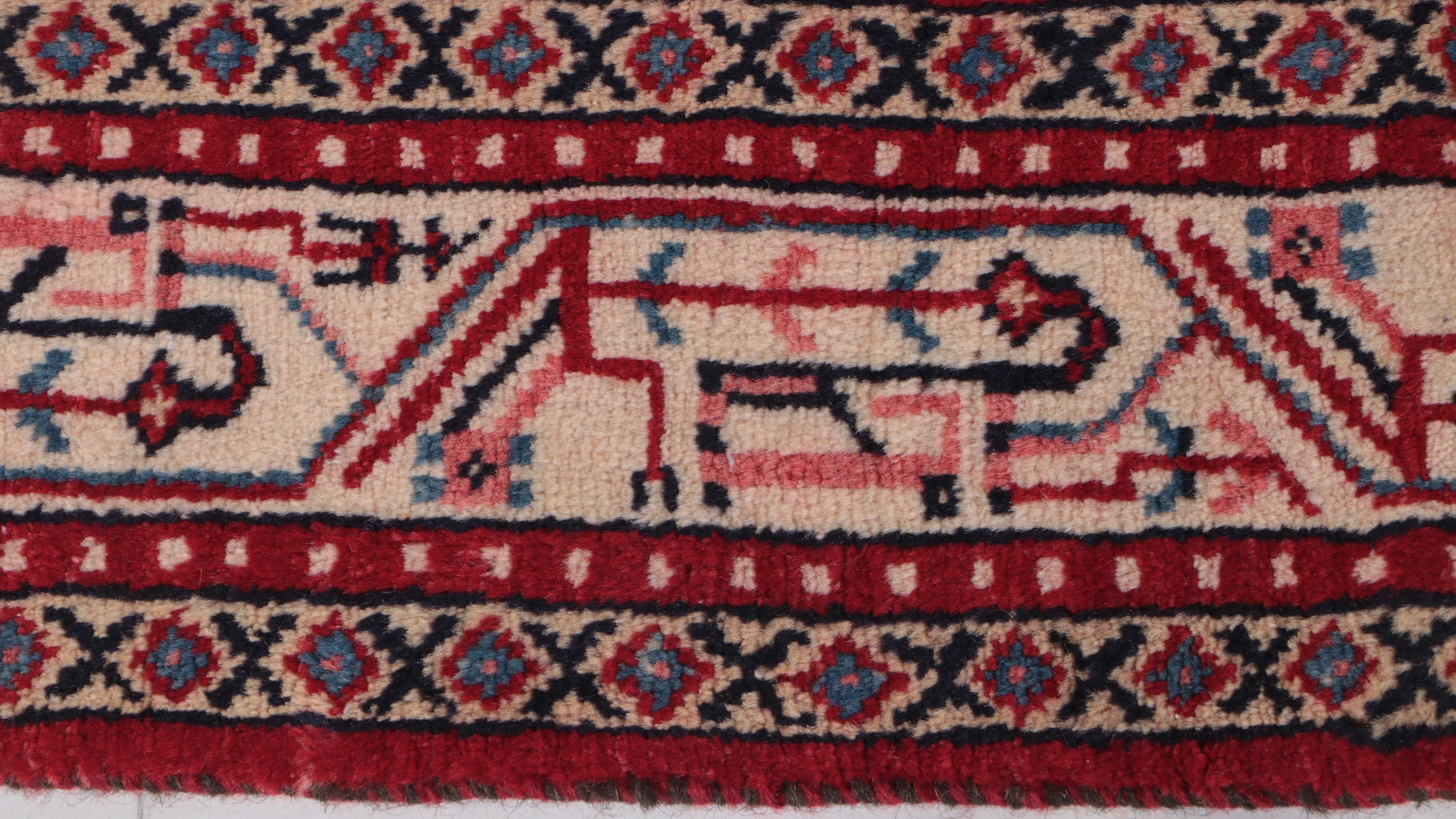 3' x 4'11 Hand-Knotted Persian Seraband Accent Rug