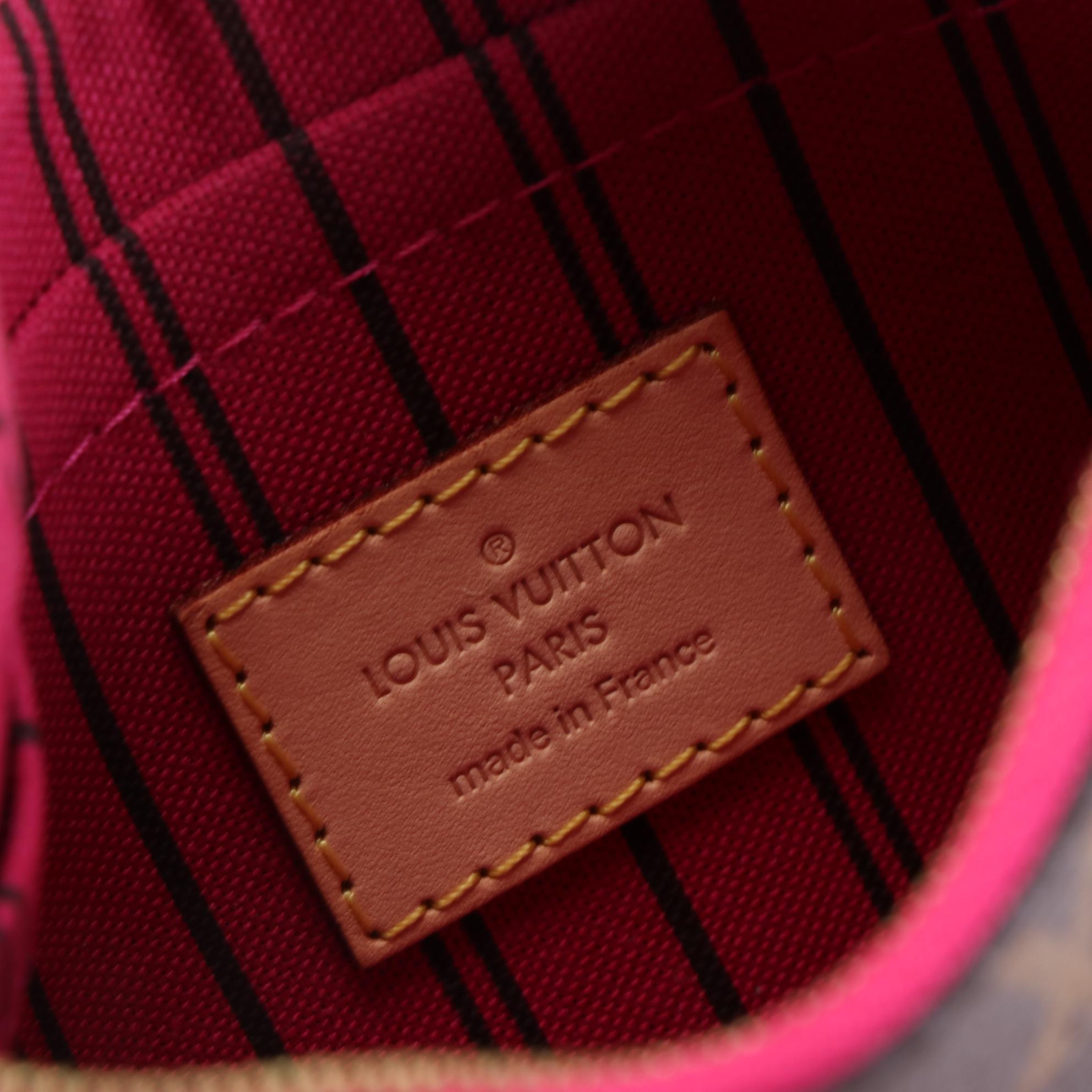 Louis Vuitton Neverfull PM Pouch in Monogram Canvas and Leather