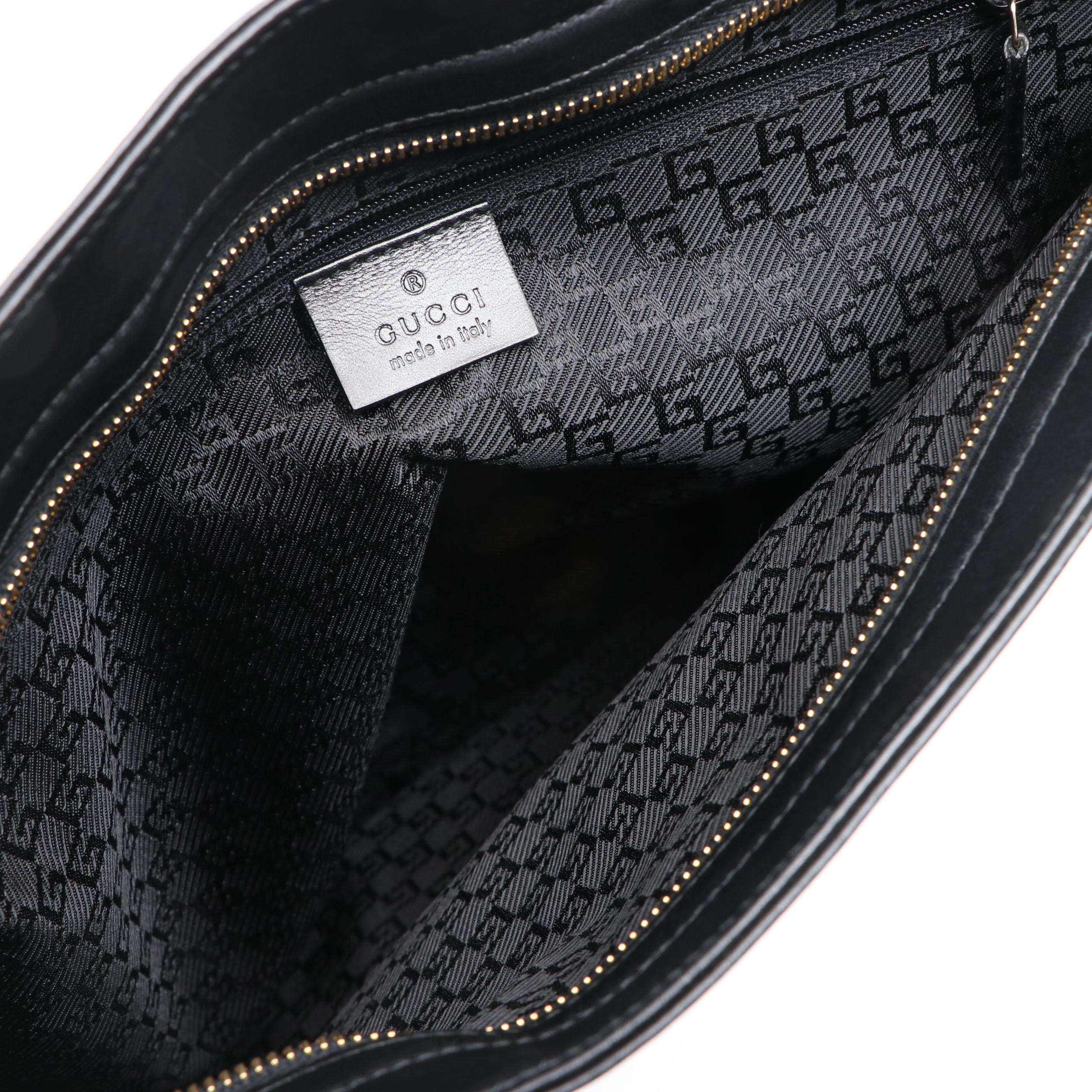 Gucci Slim Shoulder Bag in Leather