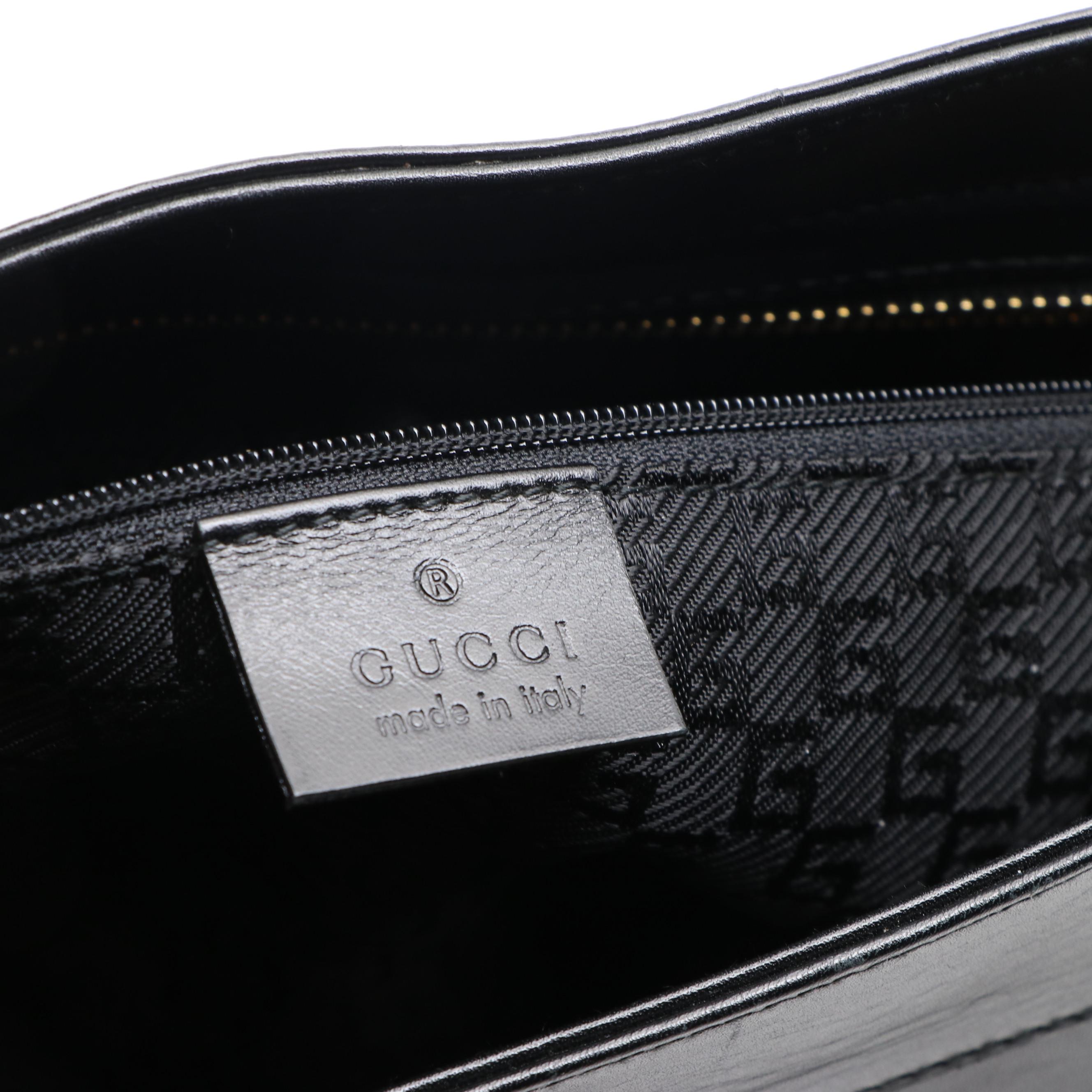 Gucci Slim Shoulder Bag in Leather