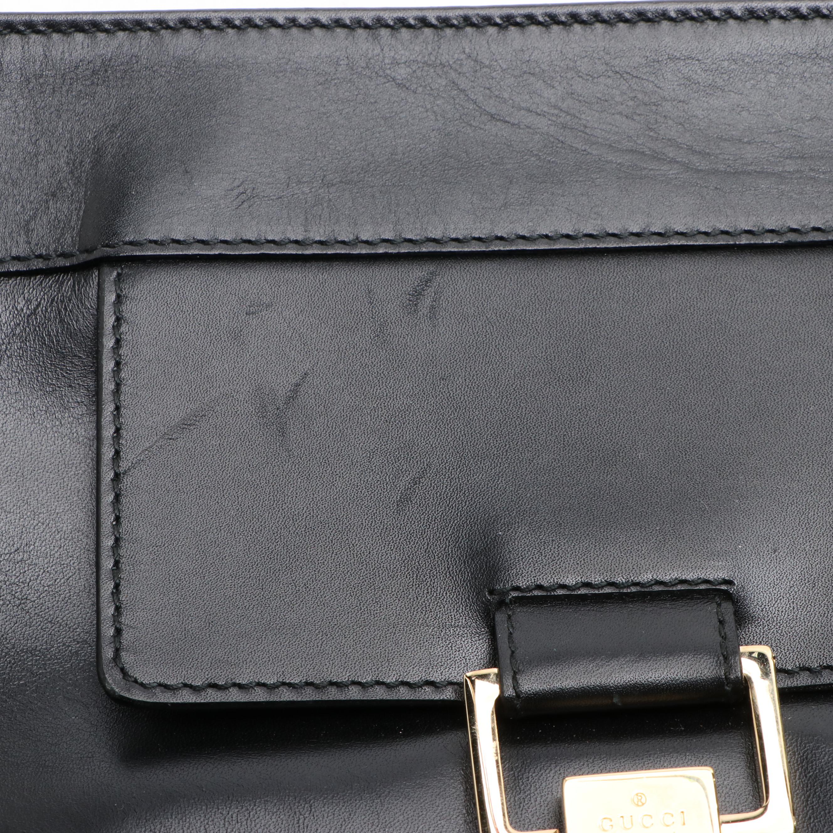 Gucci Slim Shoulder Bag in Leather