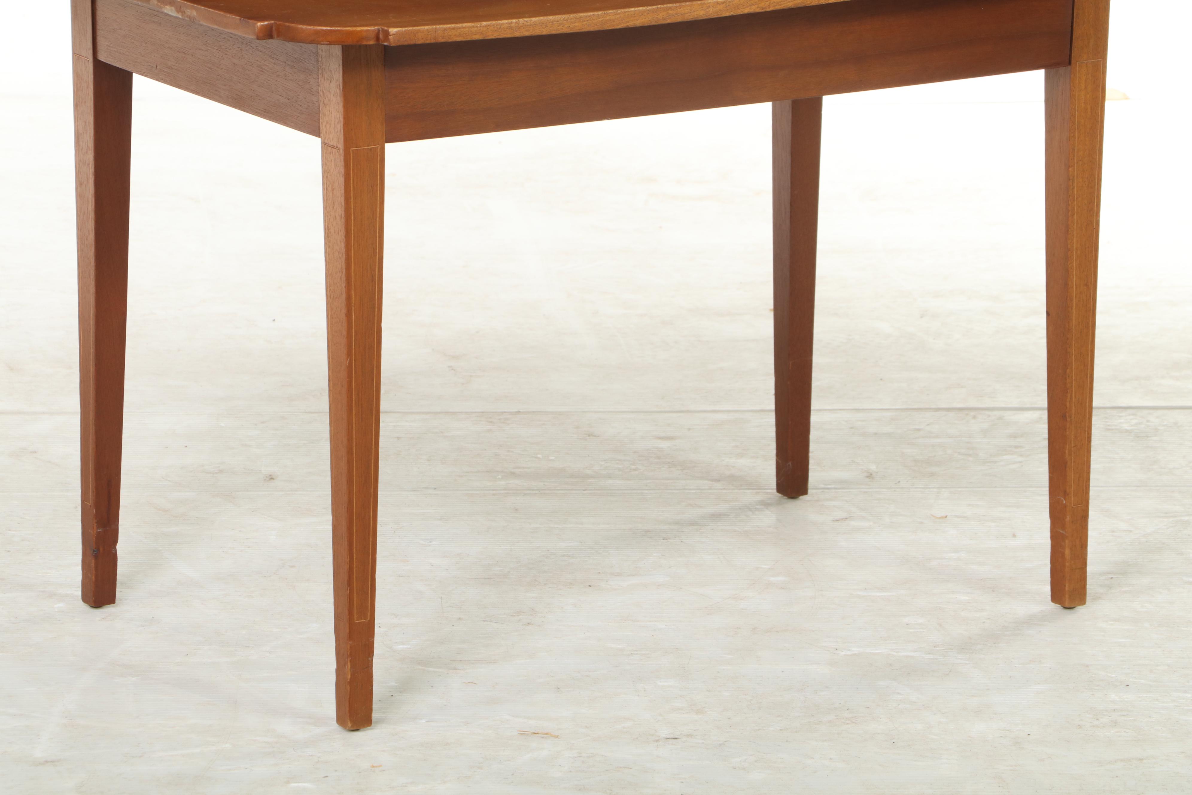 Federal Style Walnut and String-Inlaid Coffee Table, 20th Century