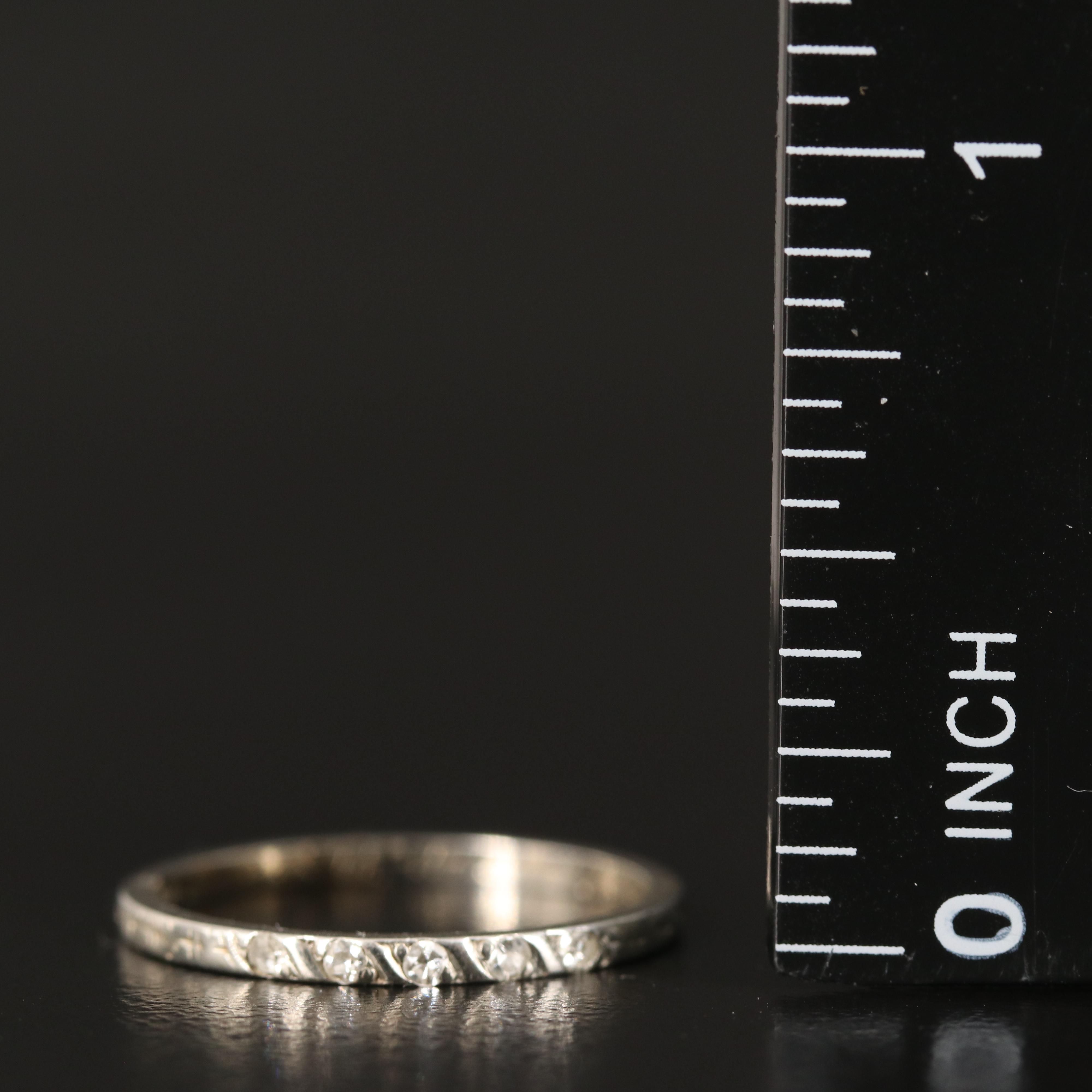 Antique 0.07 CTW Diamond Band
