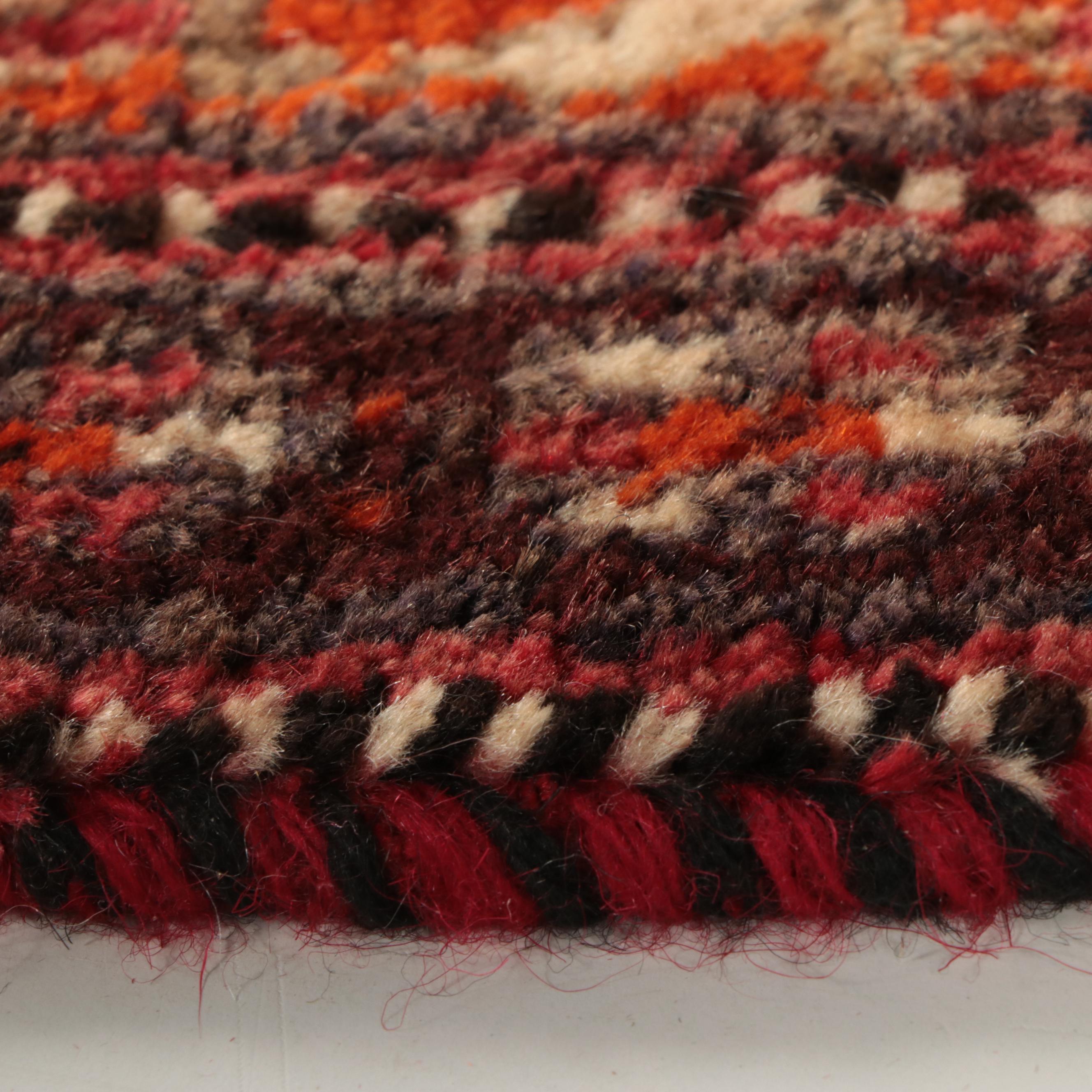 4'3 x 9'5 Hand-Knotted Persian Abadeh Area Rug