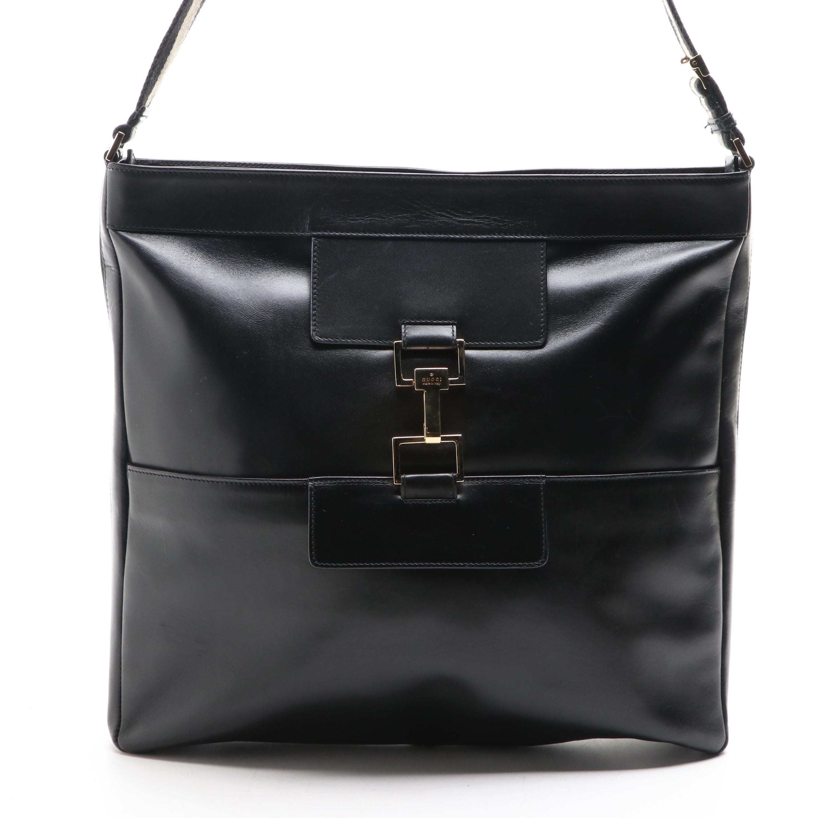 Gucci Slim Shoulder Bag in Leather