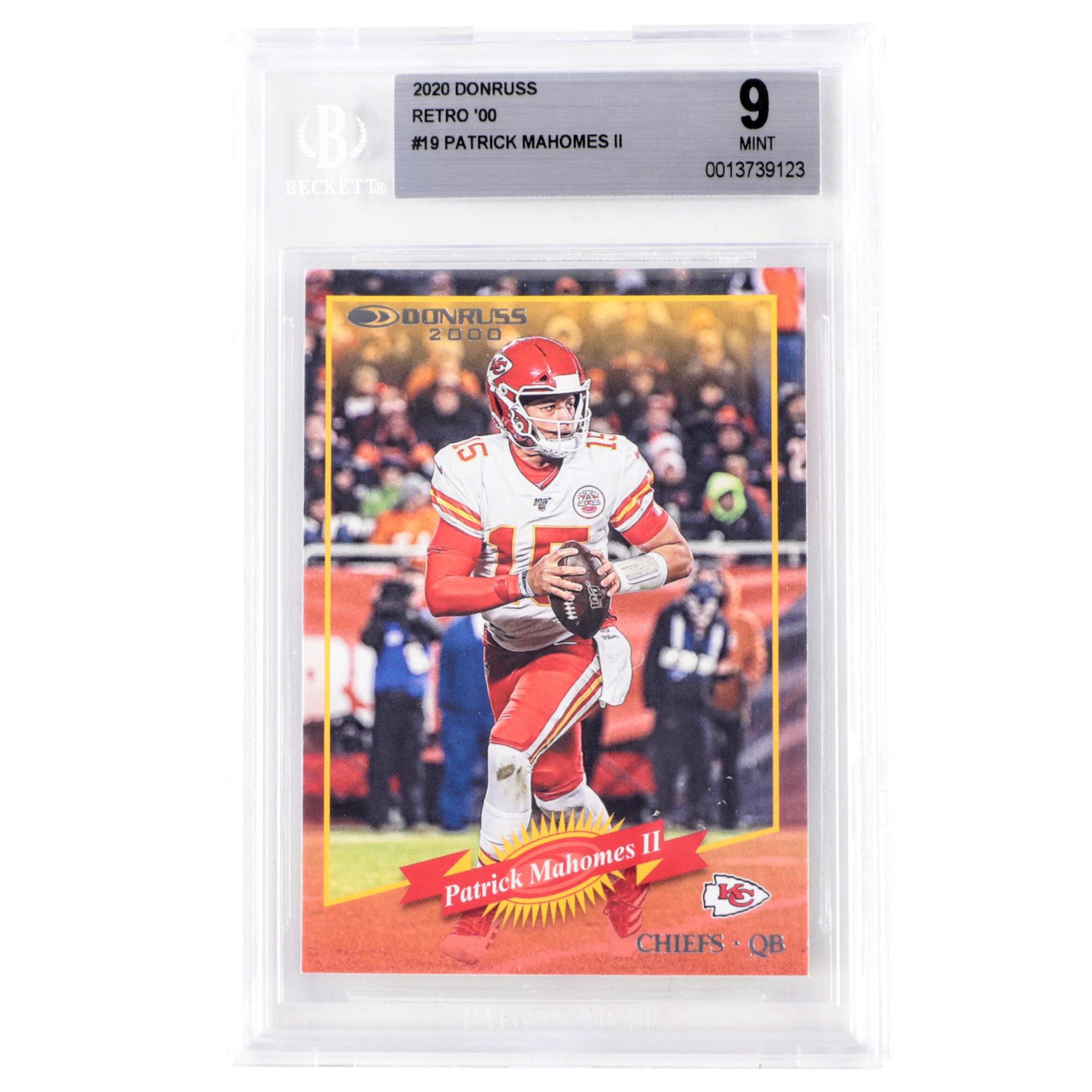 2020 Donruss Retro '00 Patrick Mahomes II #19 Beckett 9 Mint Football Card