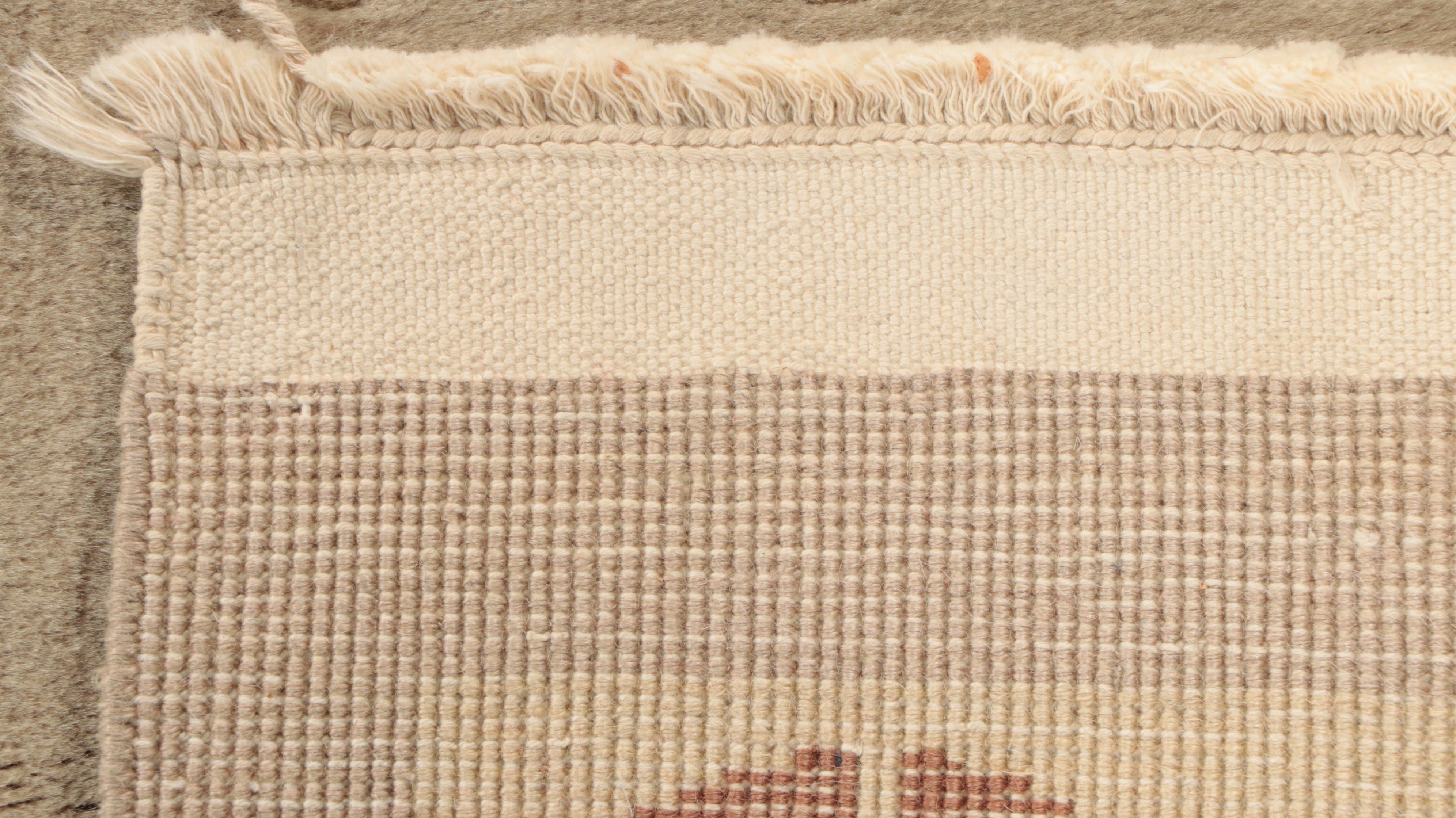 4'1 x 7'5 Power Loomed Chinese Peking Style Area Rug