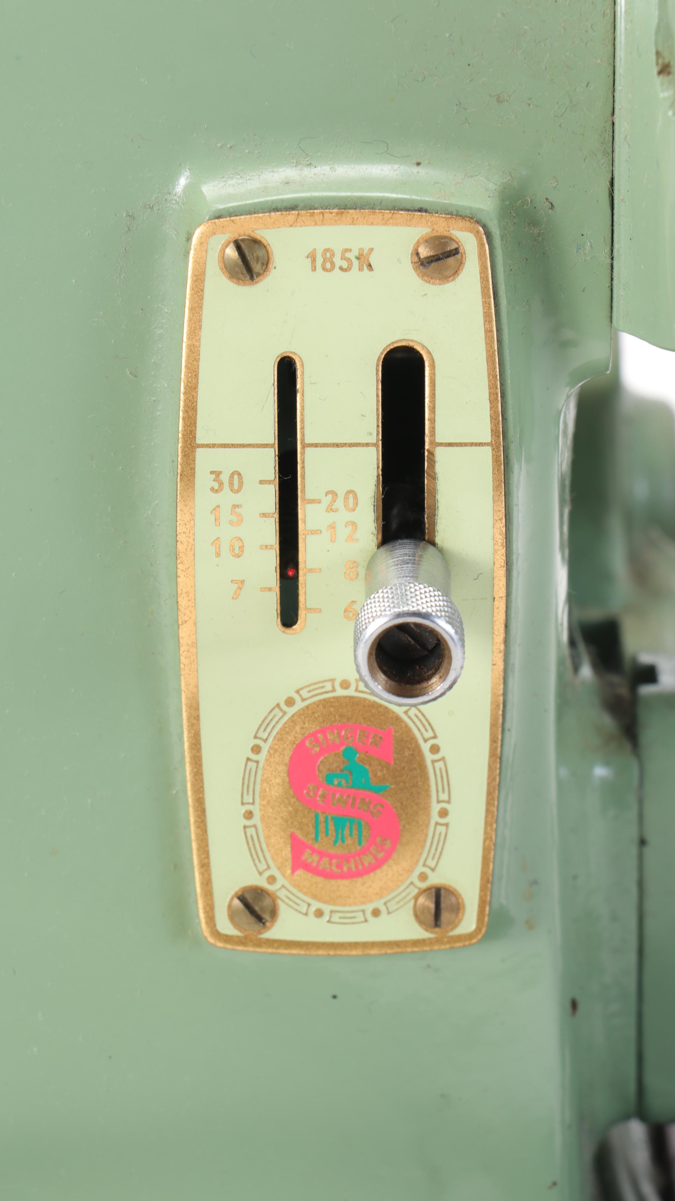 Singer Model 185K Mint Green Enamel Sewing Machine, Mid-20th Century
