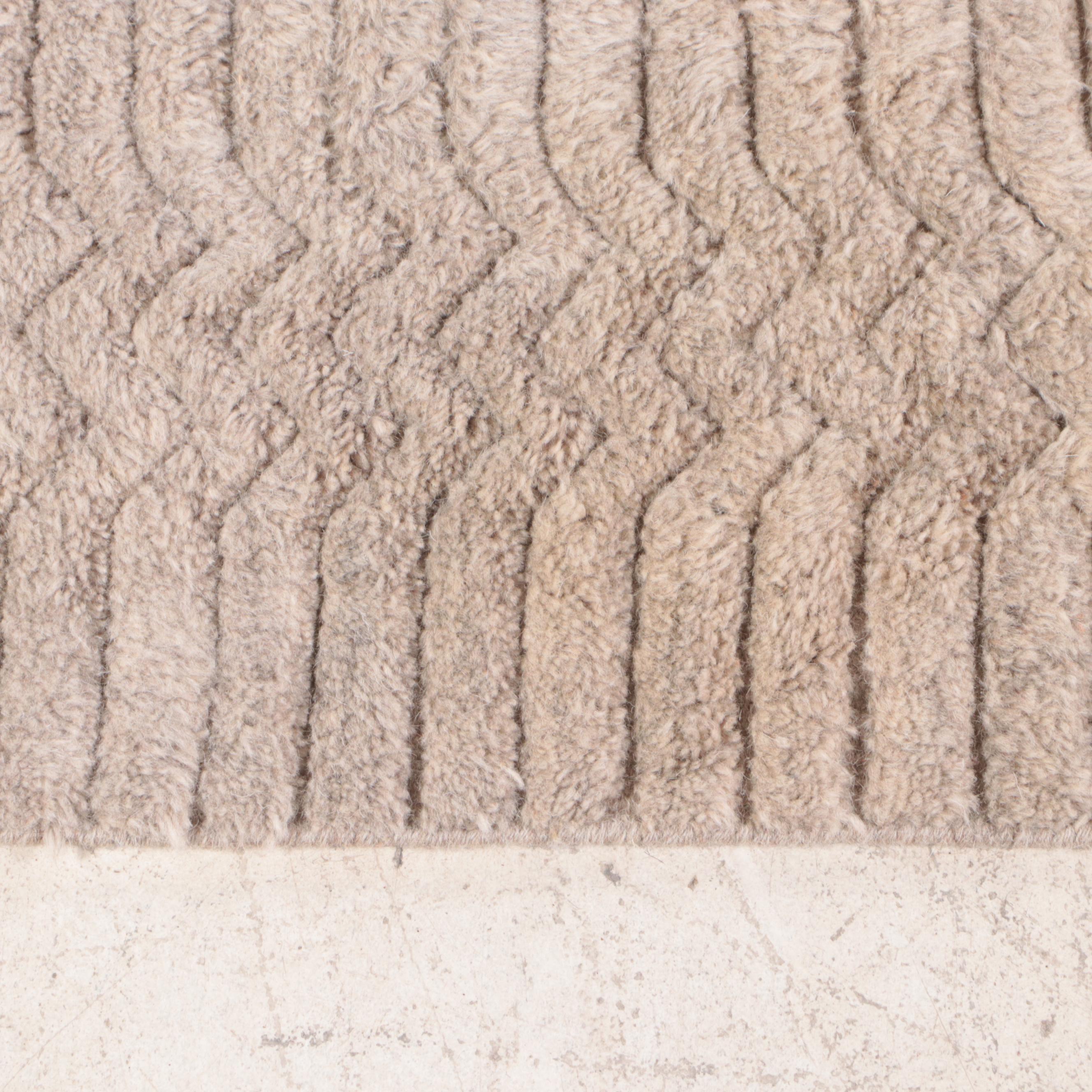 9'8 x 13'4 Hand-Knotted Armadillo Carved Area Rug