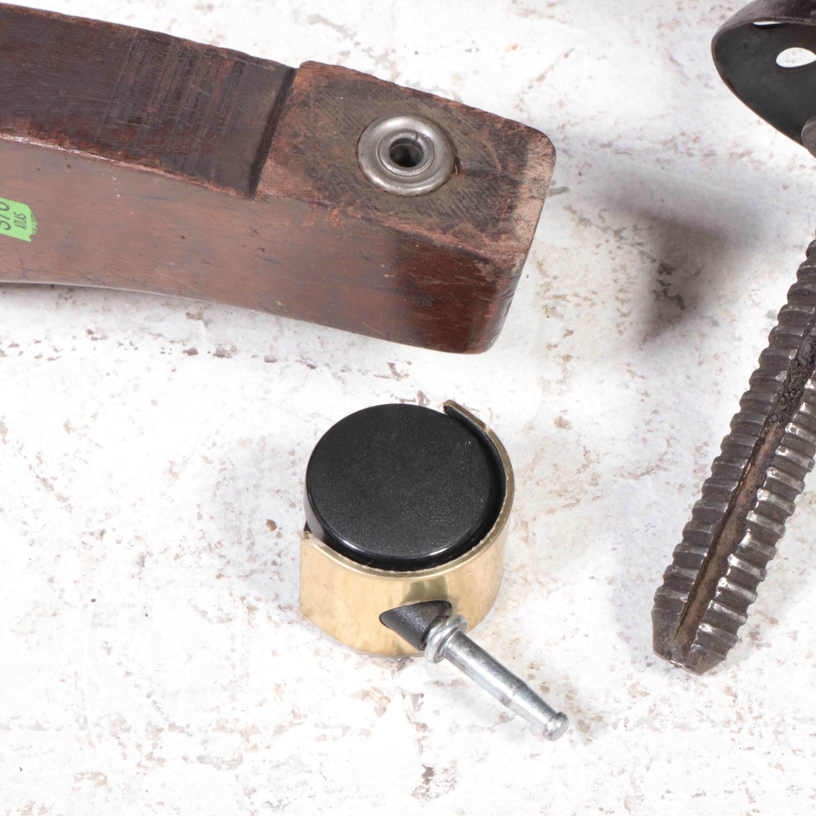 Amberg File & Index Co. Walnut Swivel-Tilt Desk Chair, Early 20th Century