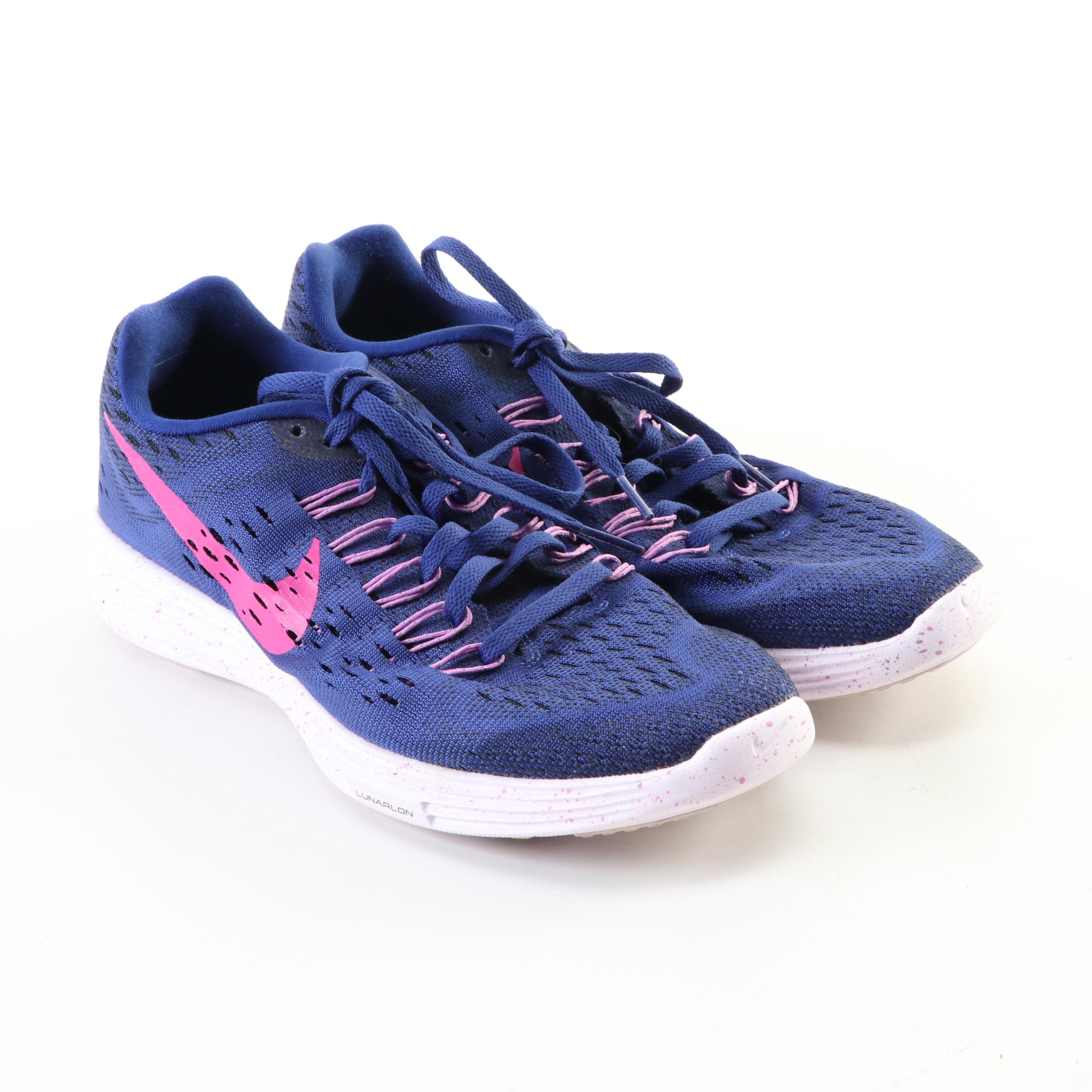 Women's Nike Running Shoes in Various Sizes