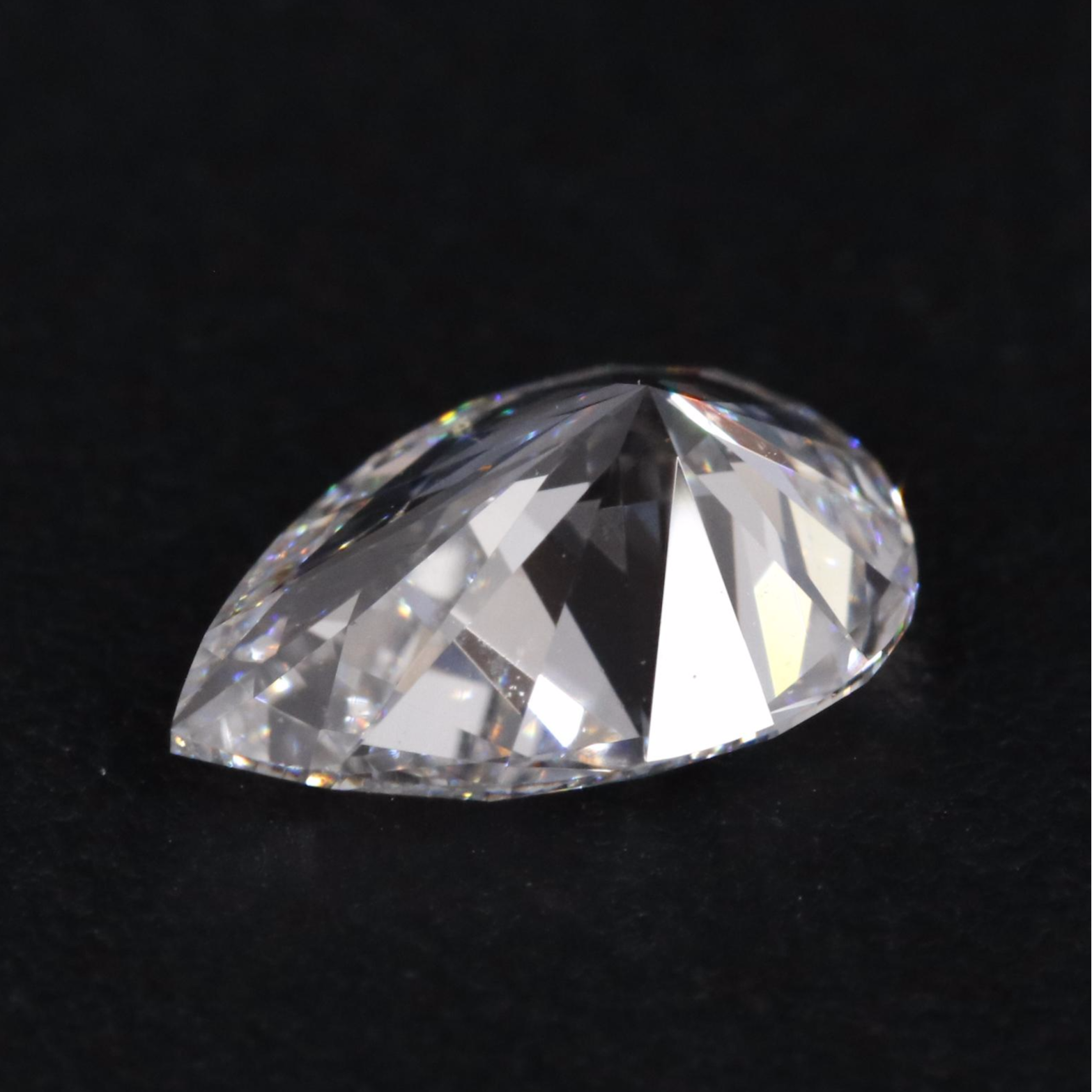 Loose 0.90 CT Lab Grown Diamond with IGI Report