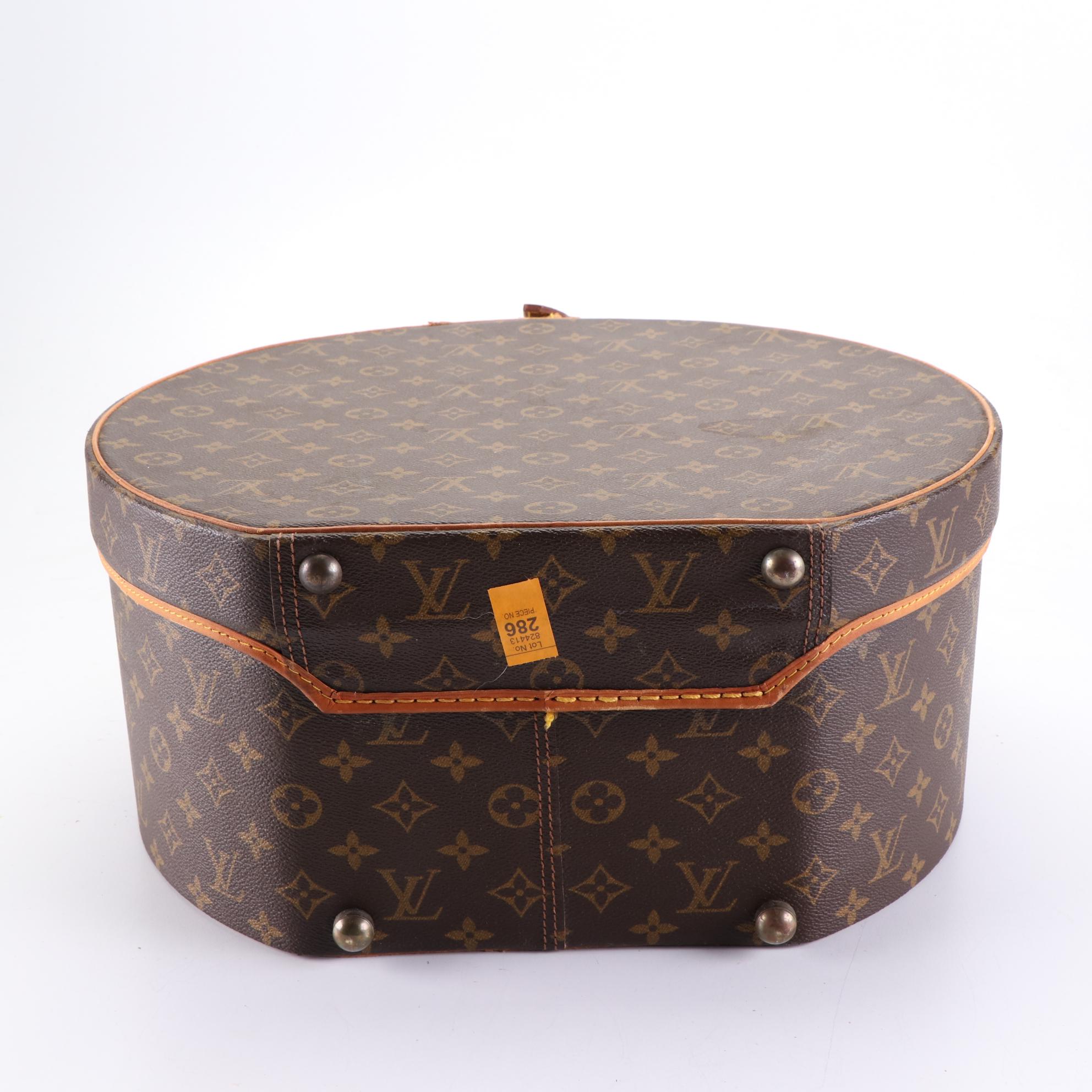 Louis Vuitton Hat Box in Monogram Canvas