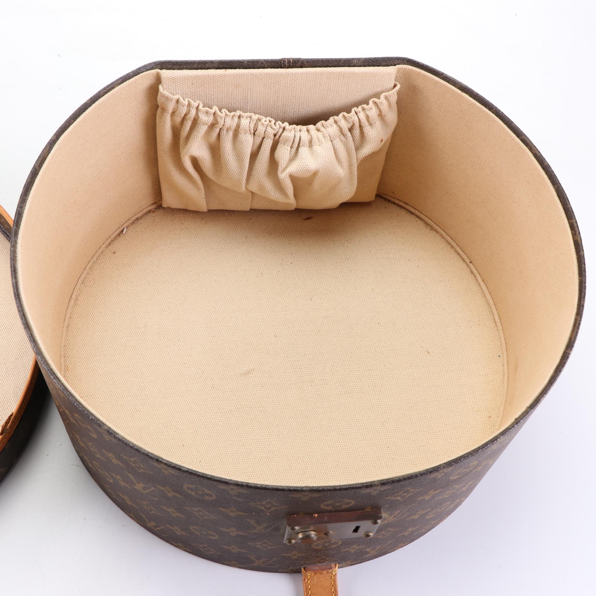 Louis Vuitton Hat Box in Monogram Canvas