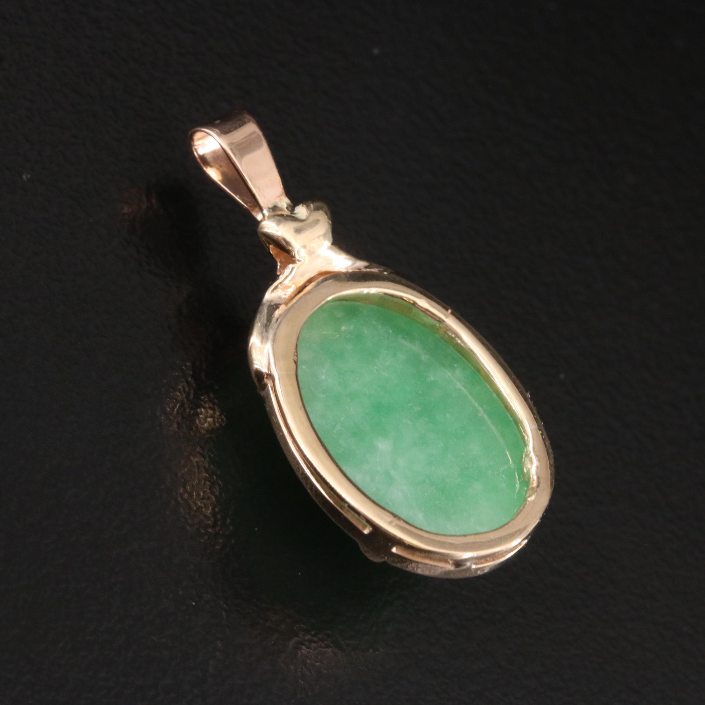 14K Jadeite Cabochon Pendant